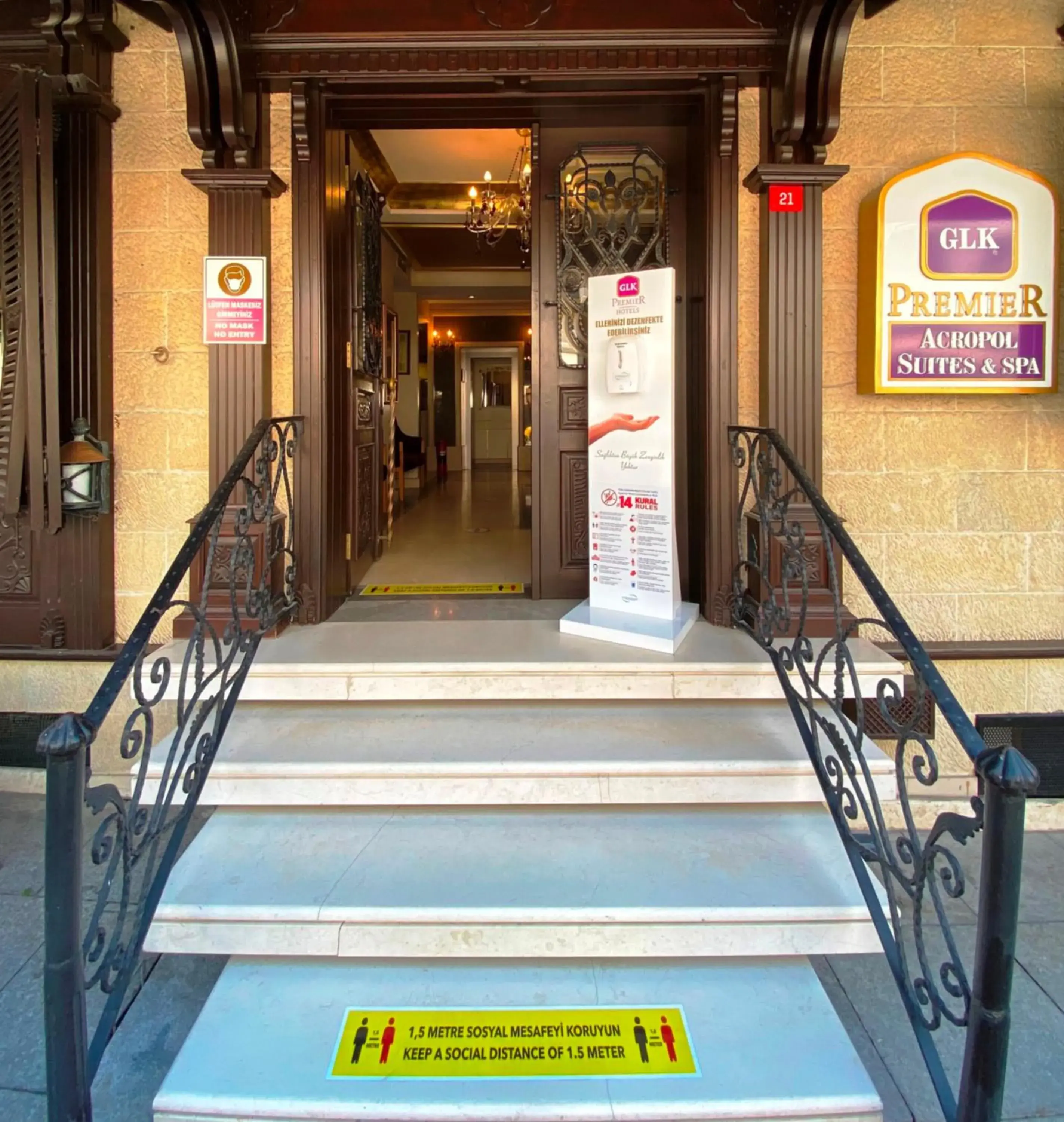 Facade/entrance in GLK PREMIER Acropol Suites & Spa