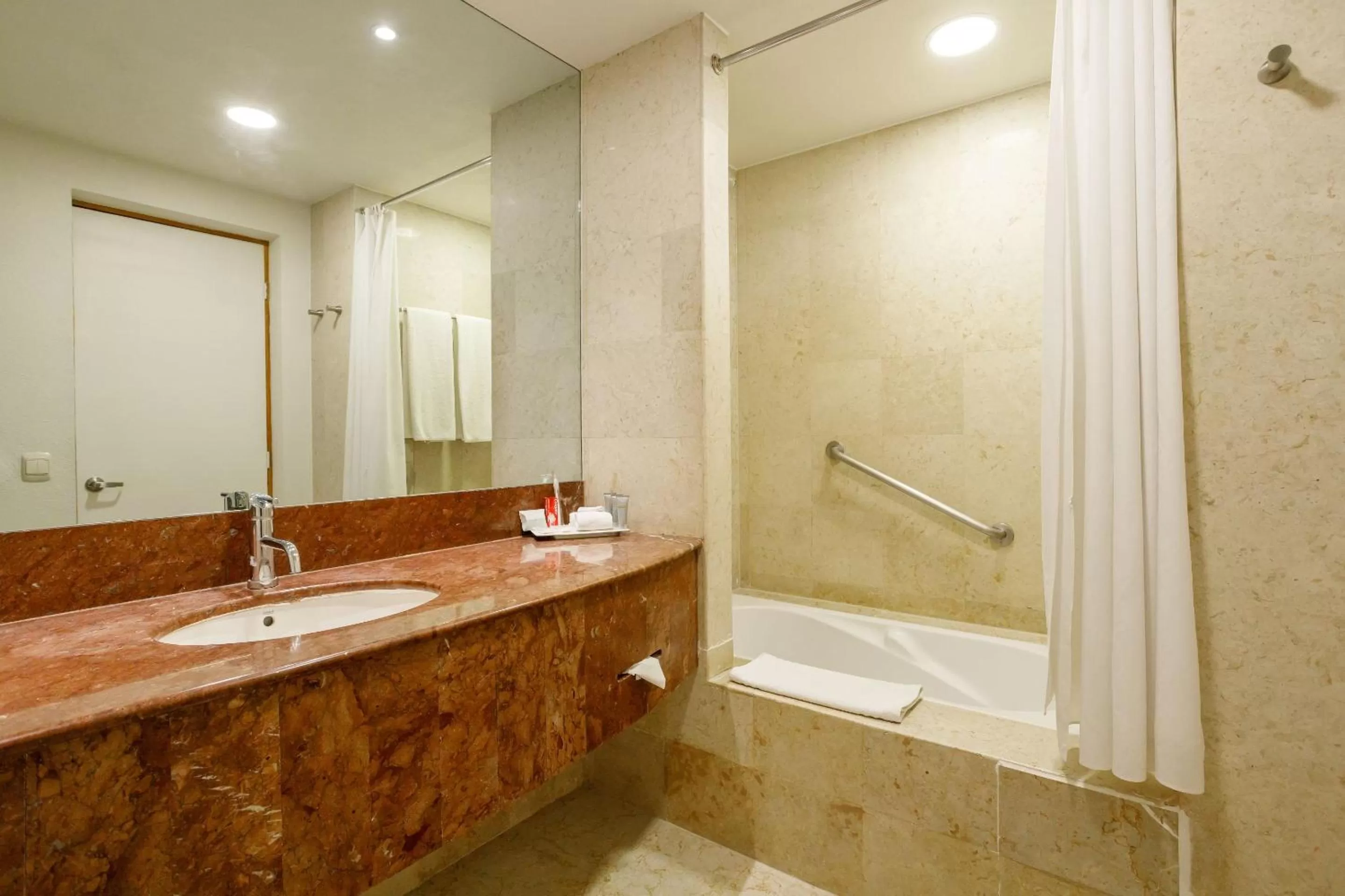 Bathroom in Real Inn Torreon