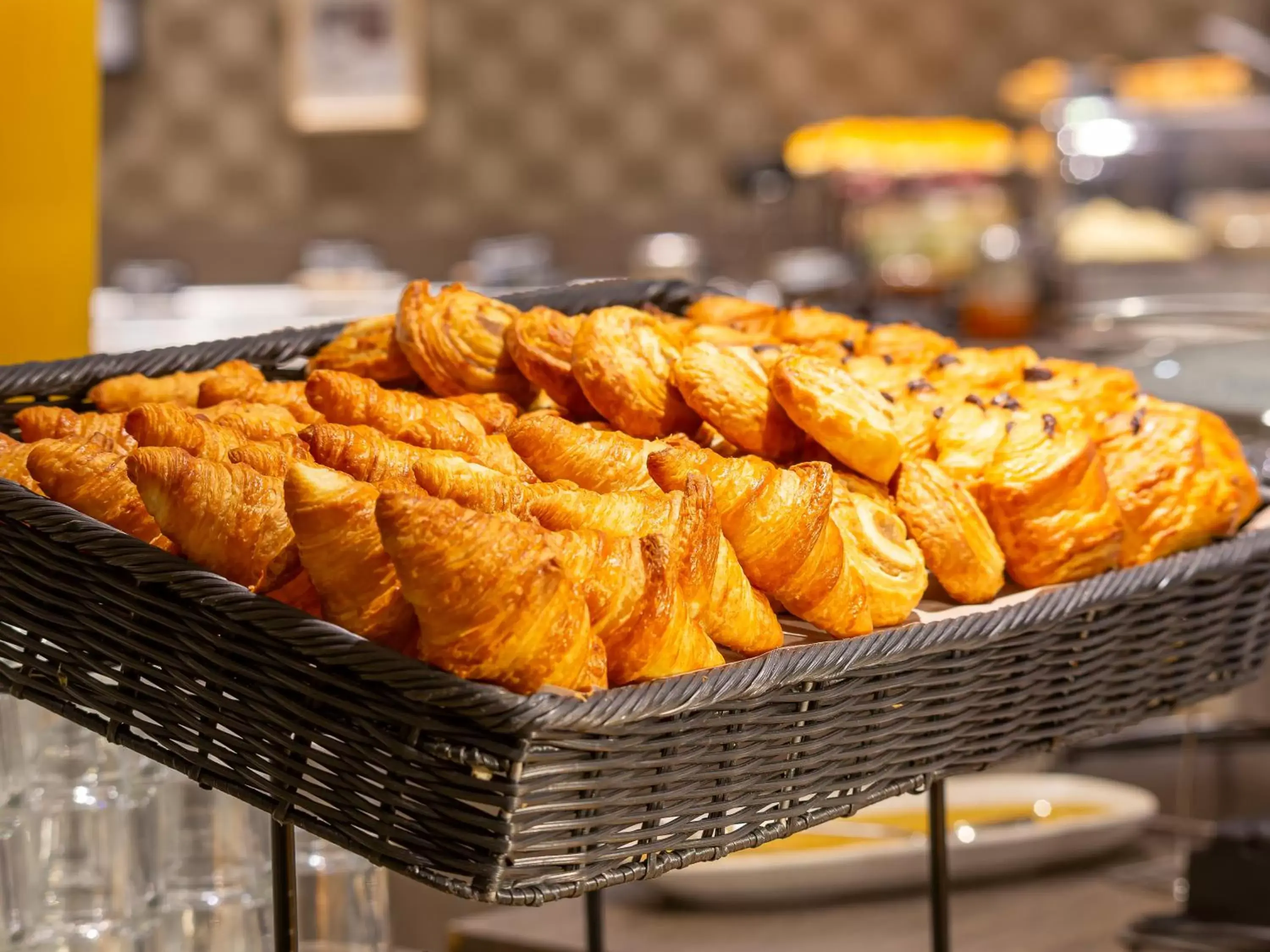 Breakfast in Mercure Clermont Ferrand centre Jaude