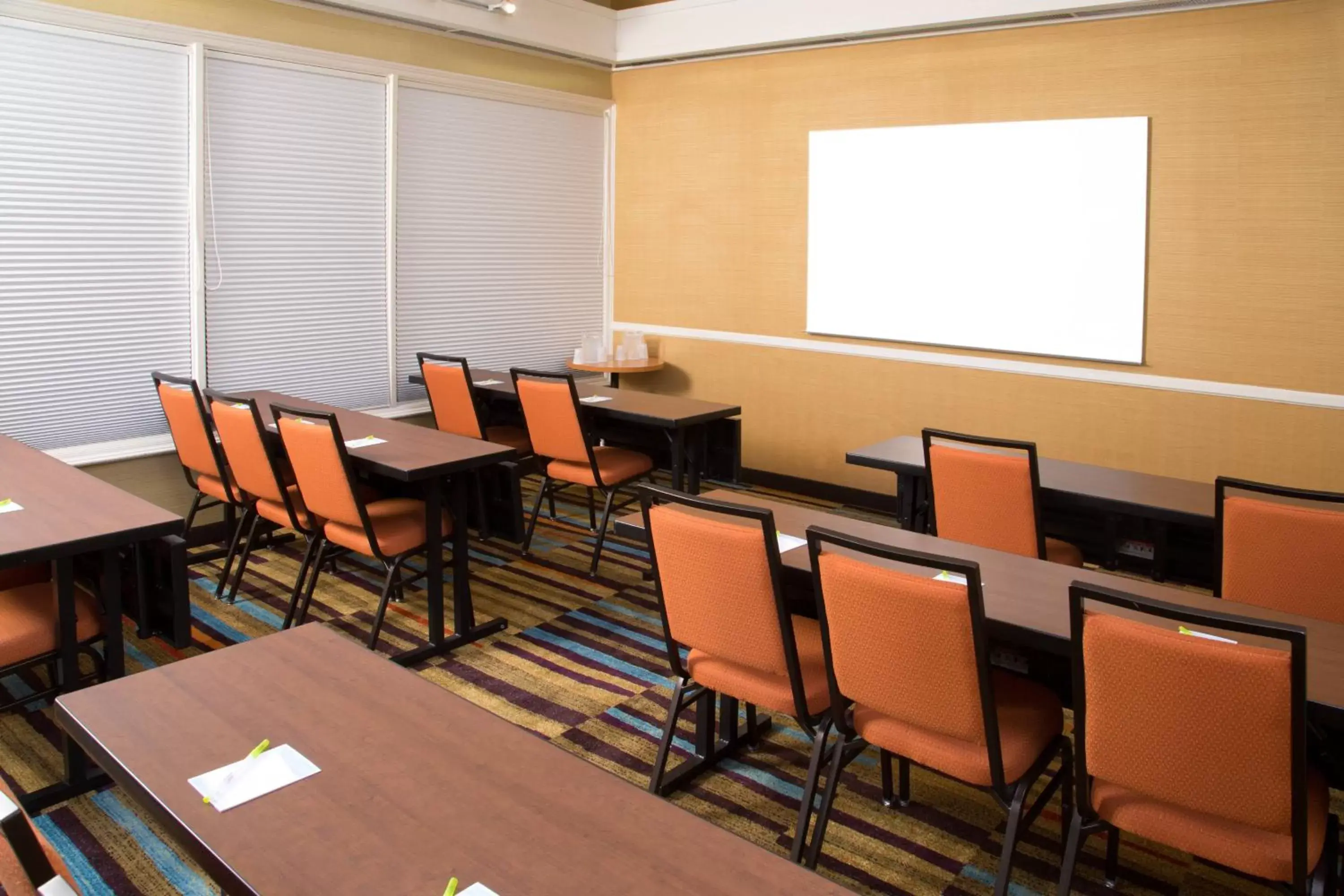 Meeting/conference room, Restaurant/Places to Eat in Fairfield Inn Anaheim Hills Orange County