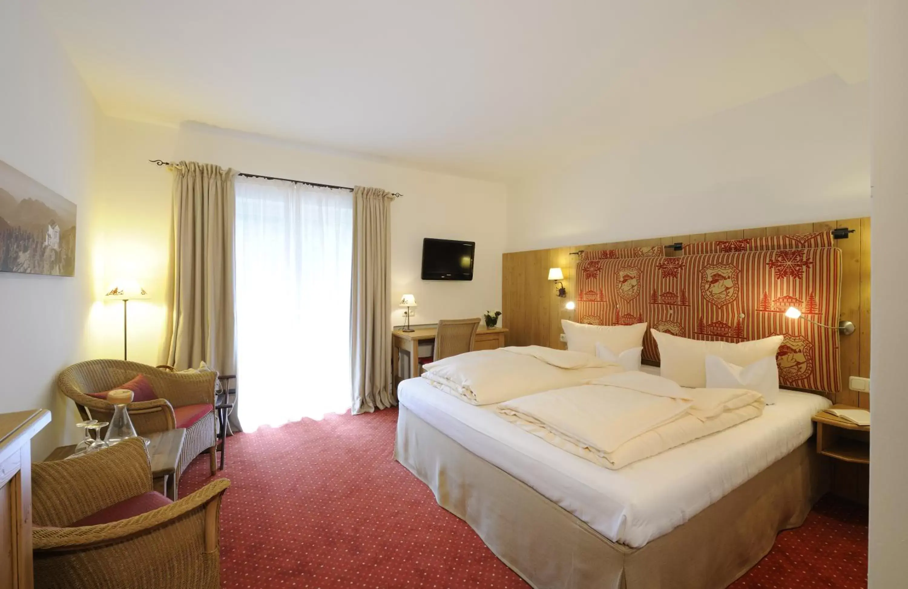 Classic Double Room Alpine in Hotel Staudacherhof History & Lifestyle Classic Double Room Alpine in Hotel Staudacherhof History & Lifestyle