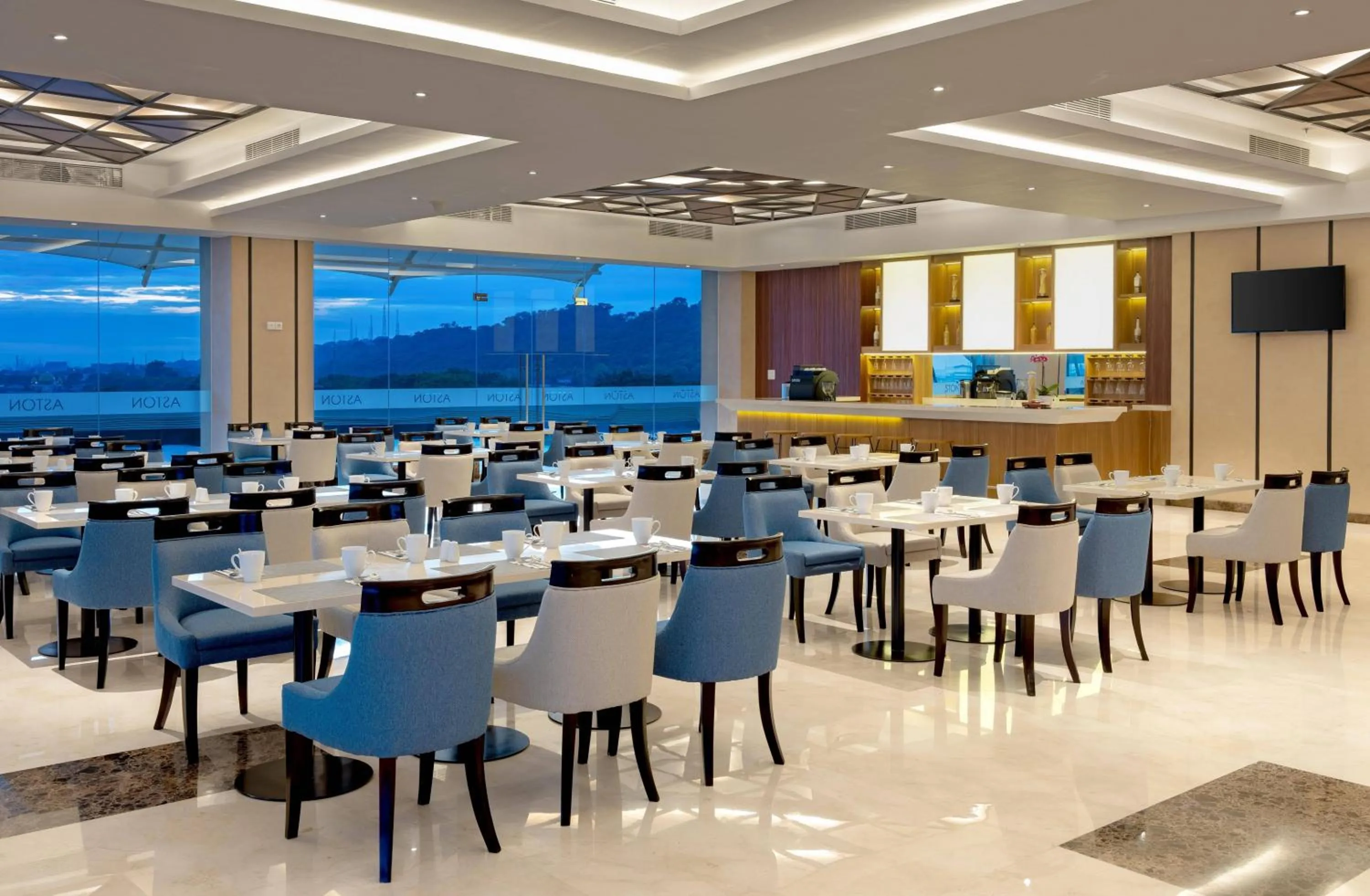 Restaurant/places to eat in Aston Gresik Hotel & Conference Center
