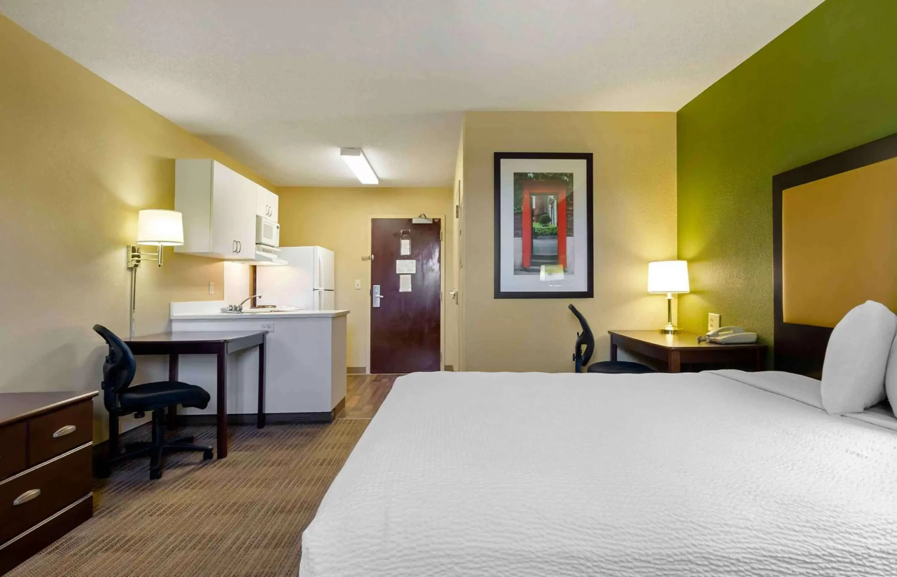 Bedroom in Extended Stay America Suites - Lynchburg - University Blvd
