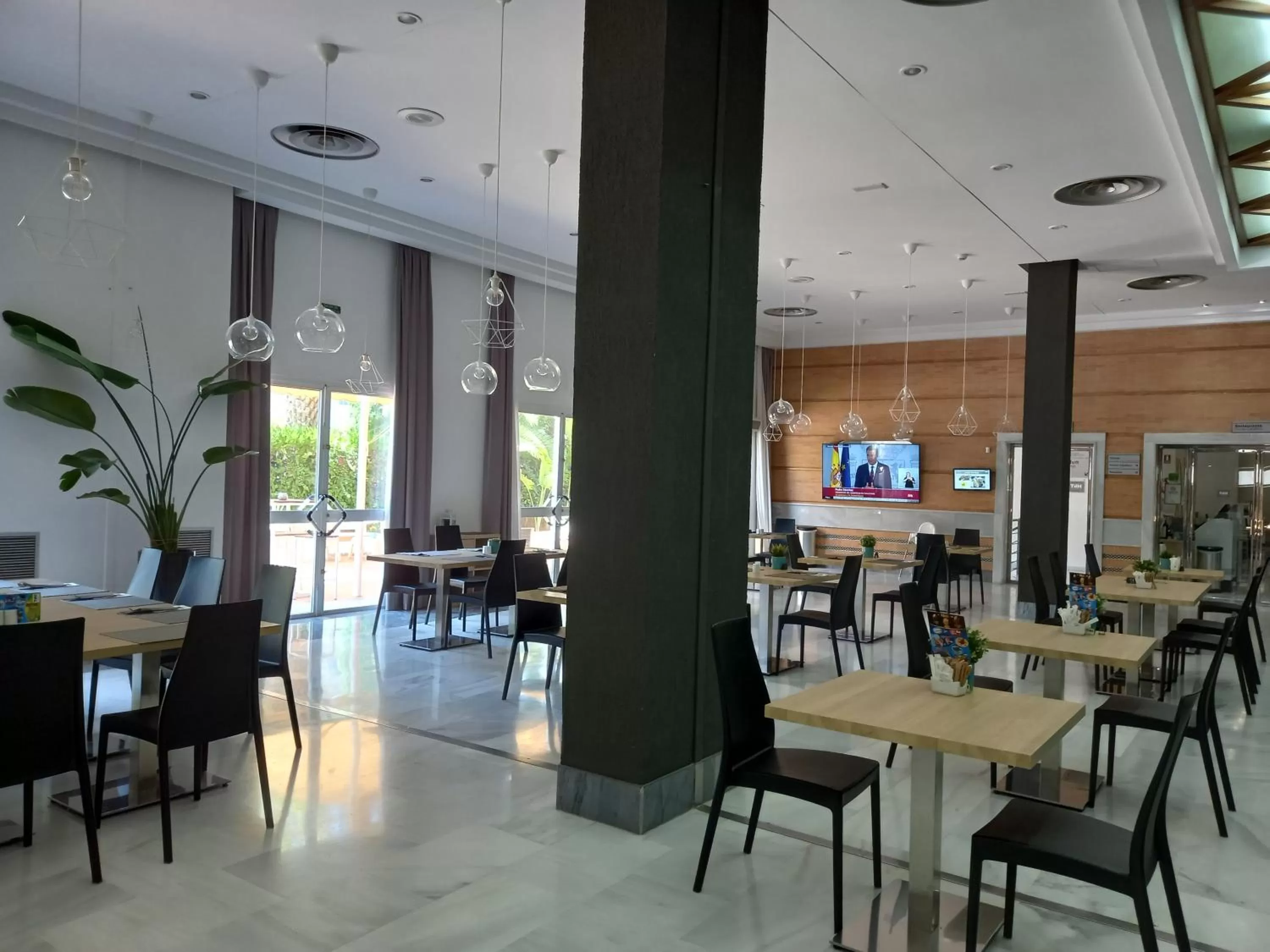 Restaurant/places to eat in Hotel TRH La Motilla