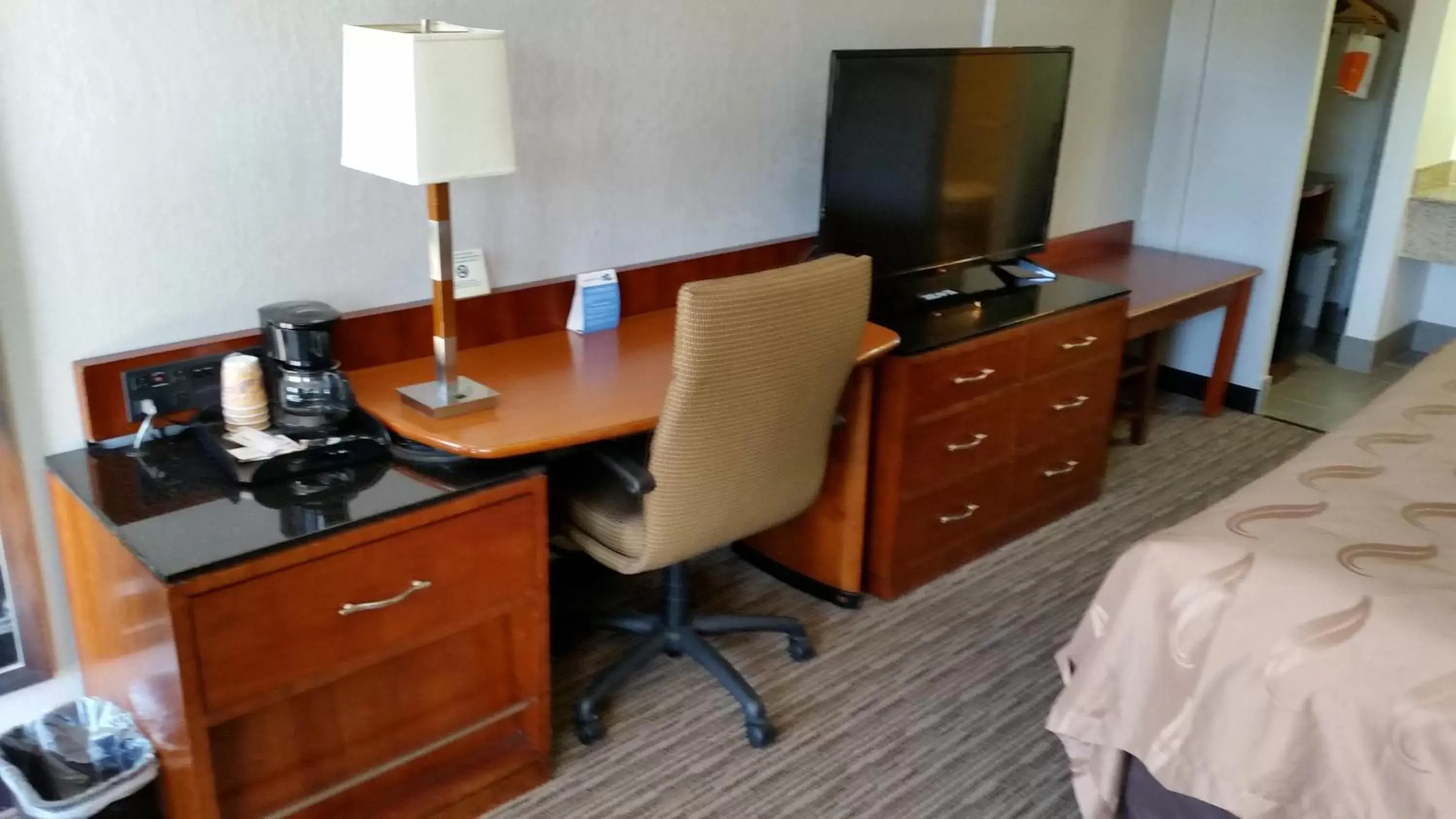 Photo of the whole room, TV/Entertainment Center in Quality Inn Forsyth