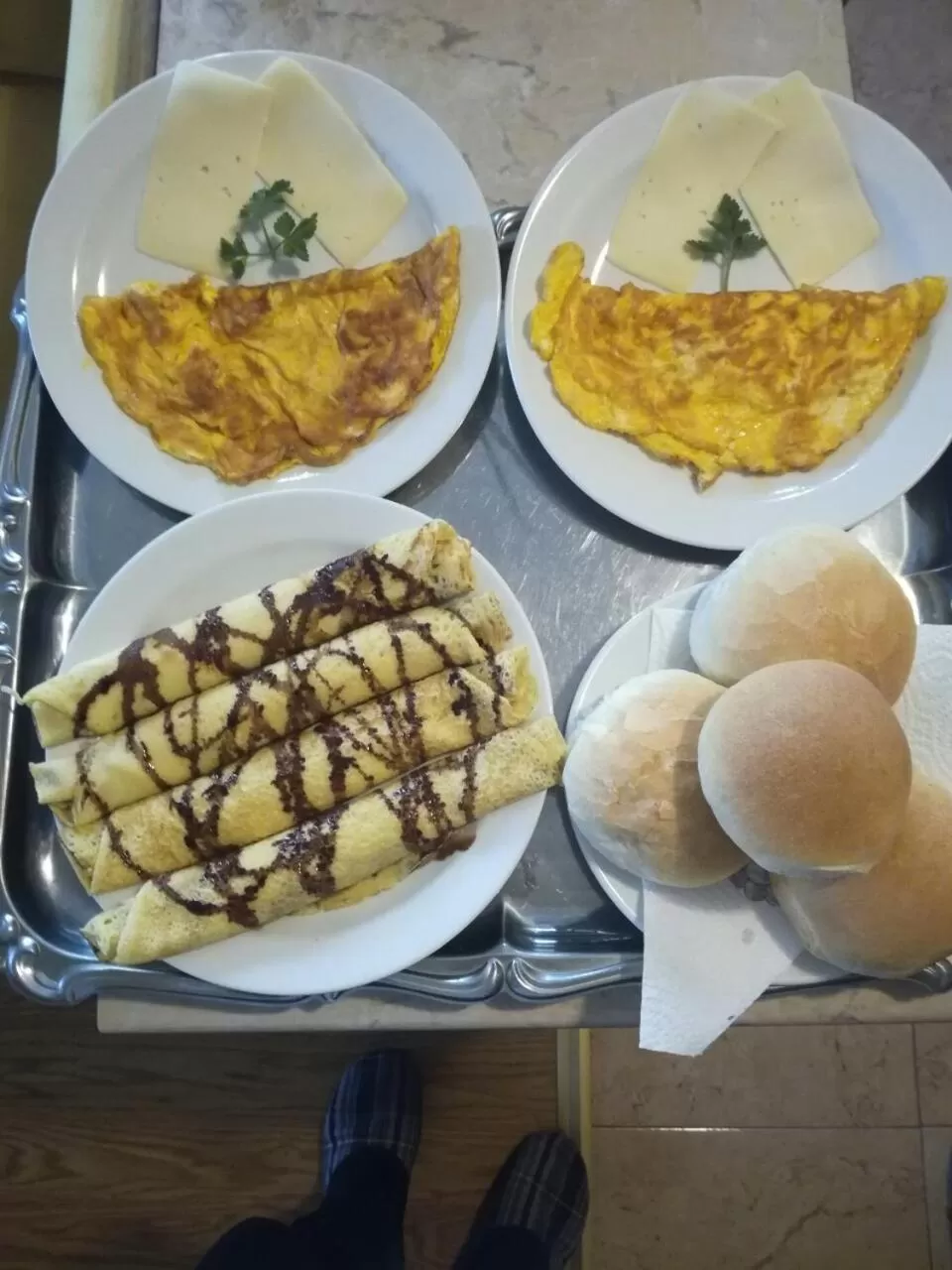 Food in Frile Apartments