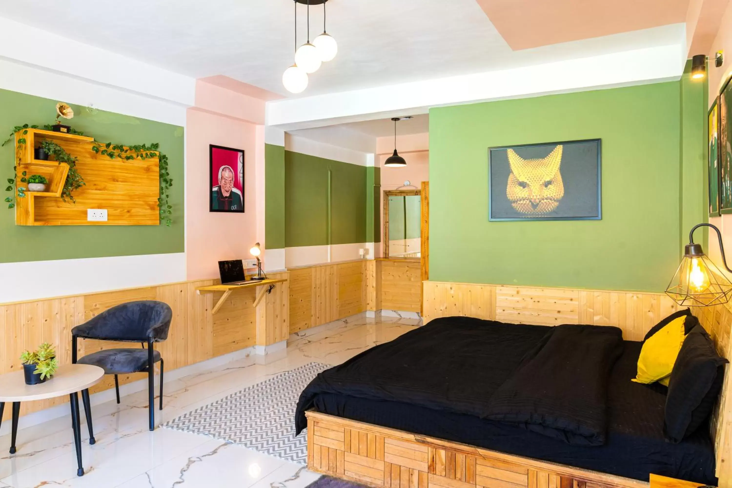 Bed in Whoopers Hostel Manali Bed in Whoopers Hostel Manali