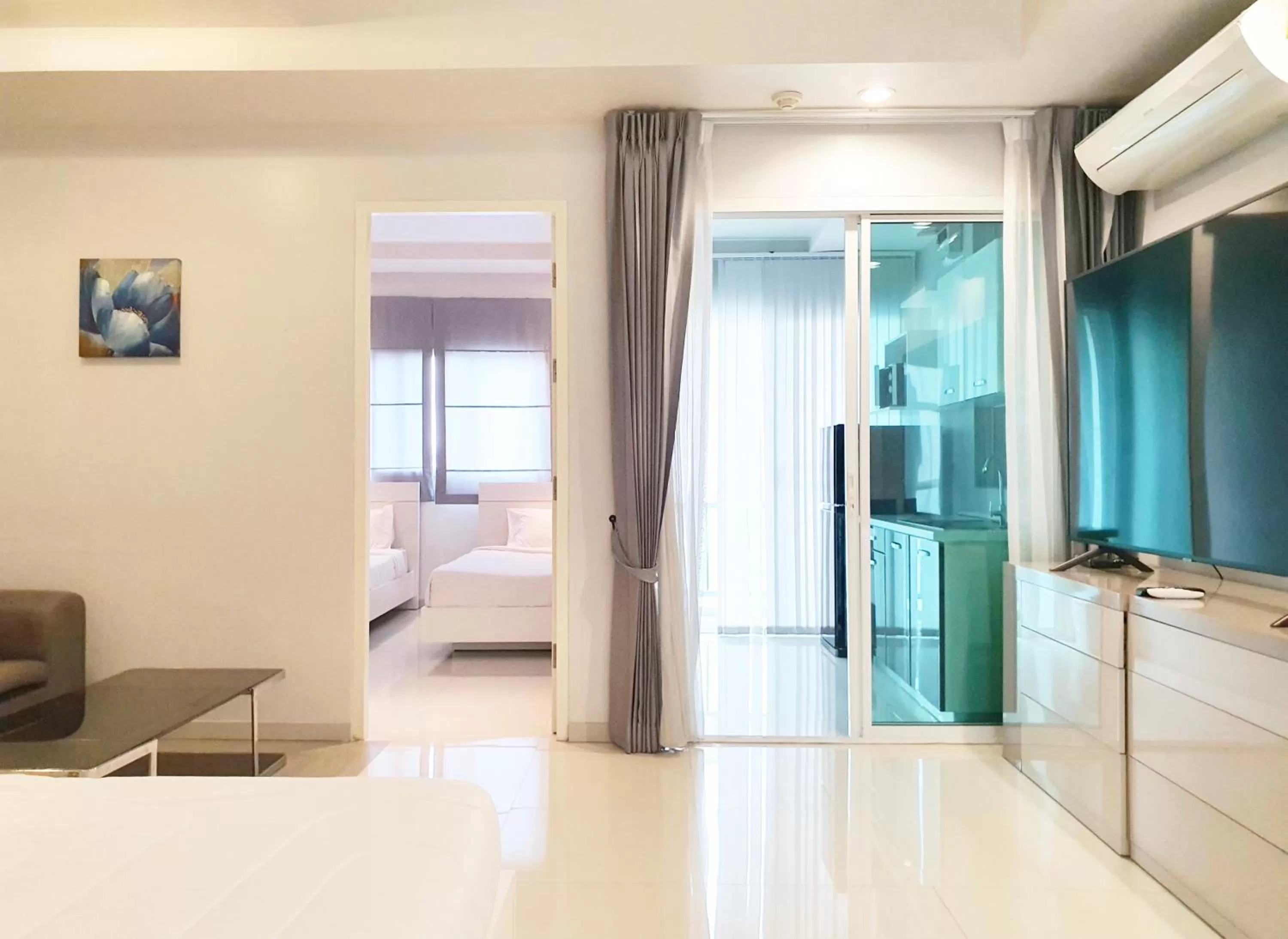 Photo of the whole room, Bed in The Sriracha Residence