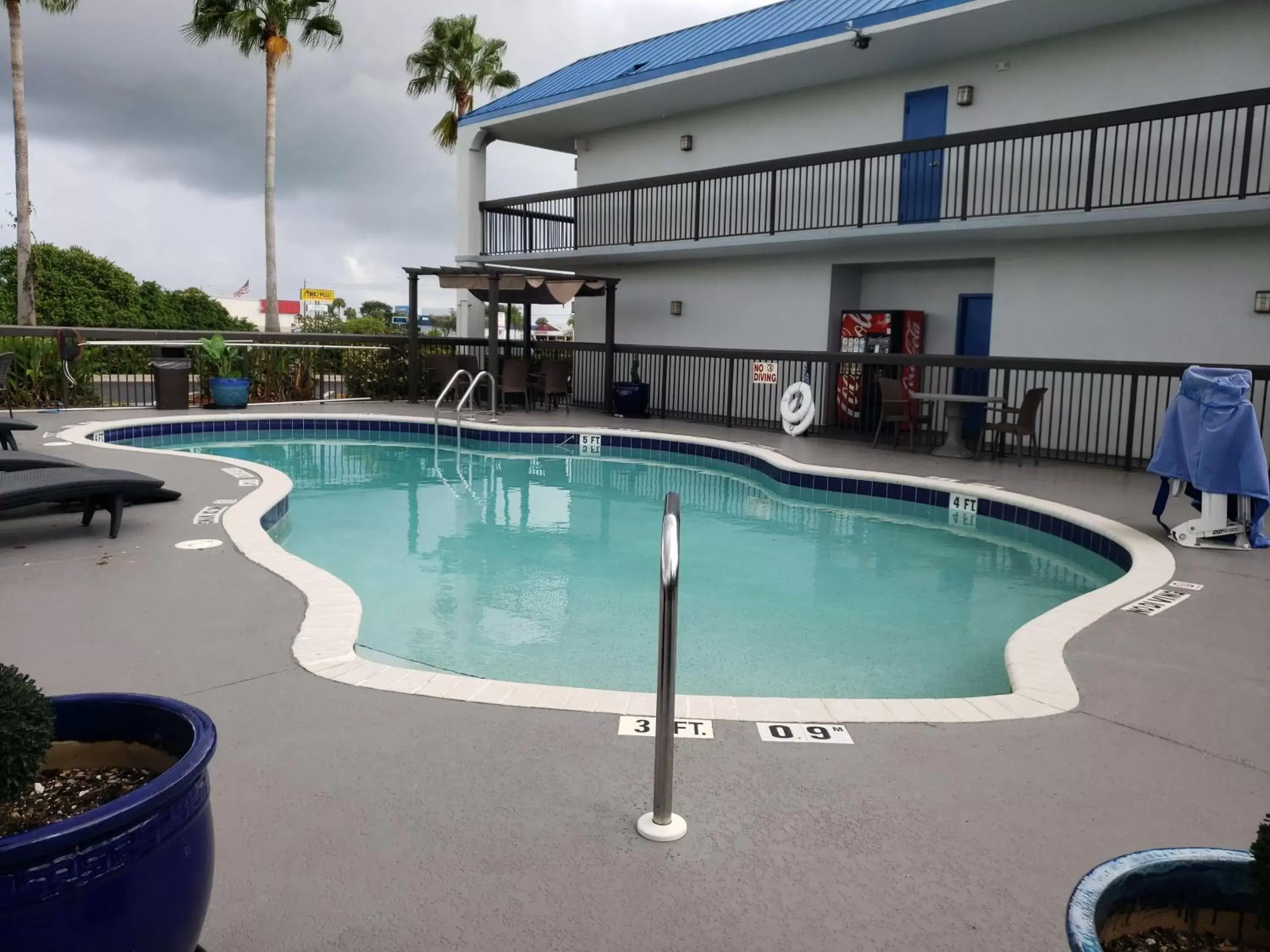 On site, Swimming Pool in Best Western Lake Okeechobee