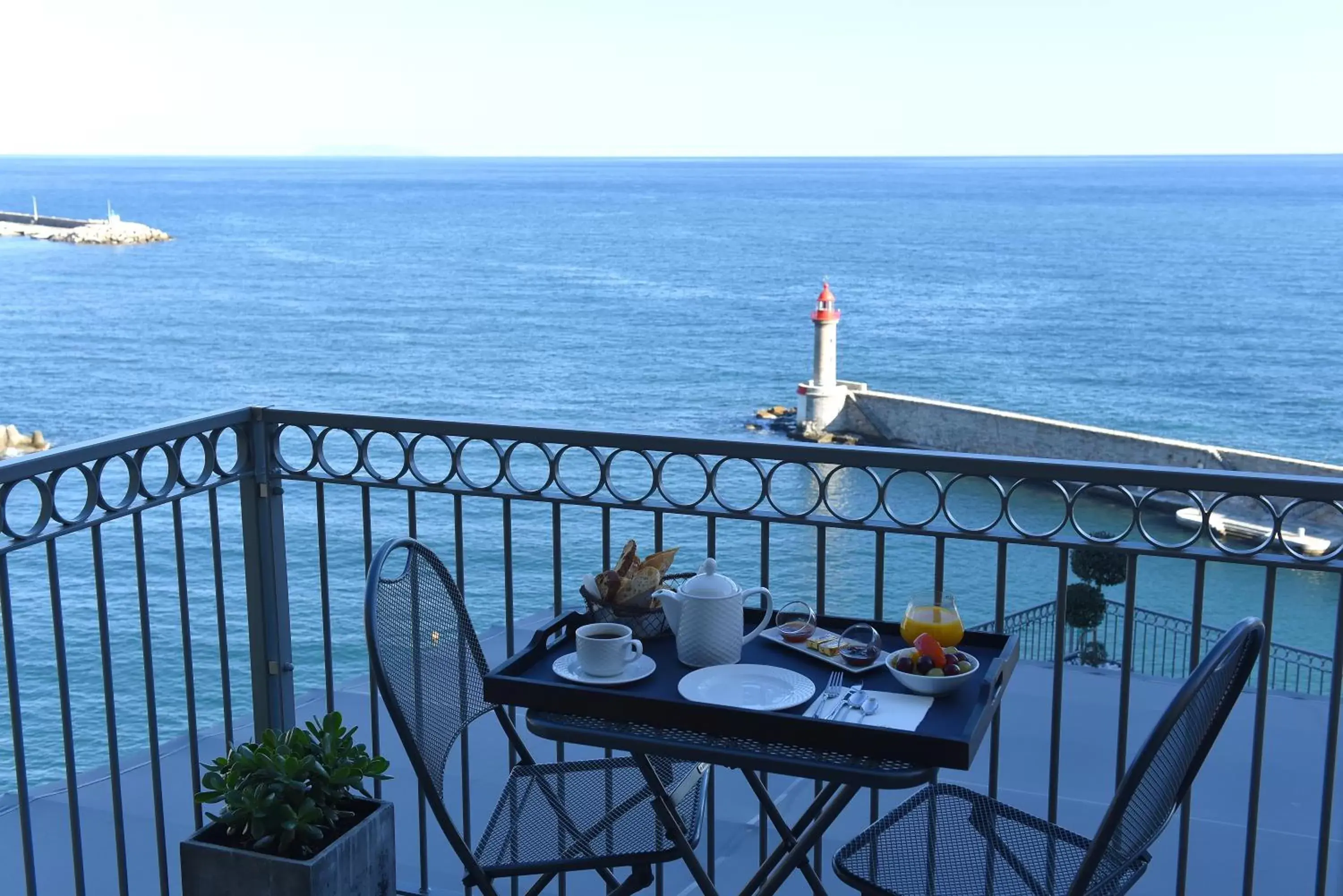 Balcony/Terrace, Sea View in Hôtel Des Gouverneurs