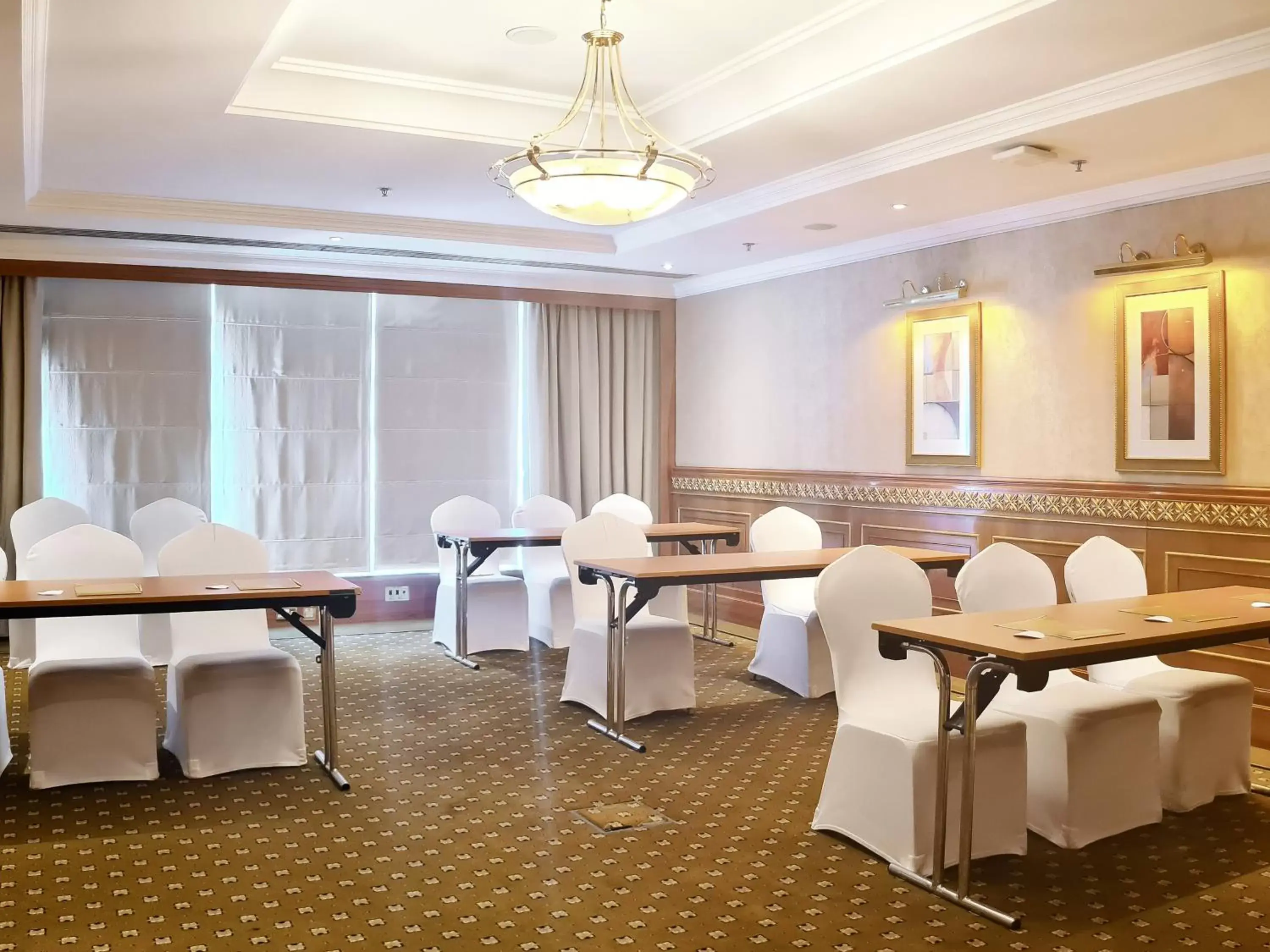 Business facilities, Banquet Facilities in Corniche Hotel Sharjah