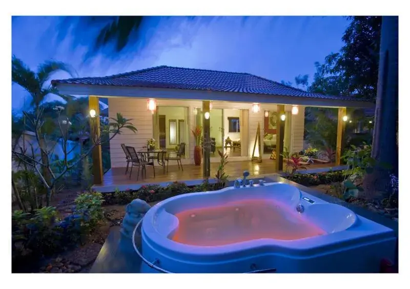 Hot Spring Bath, Swimming Pool in Paradise Island Estate