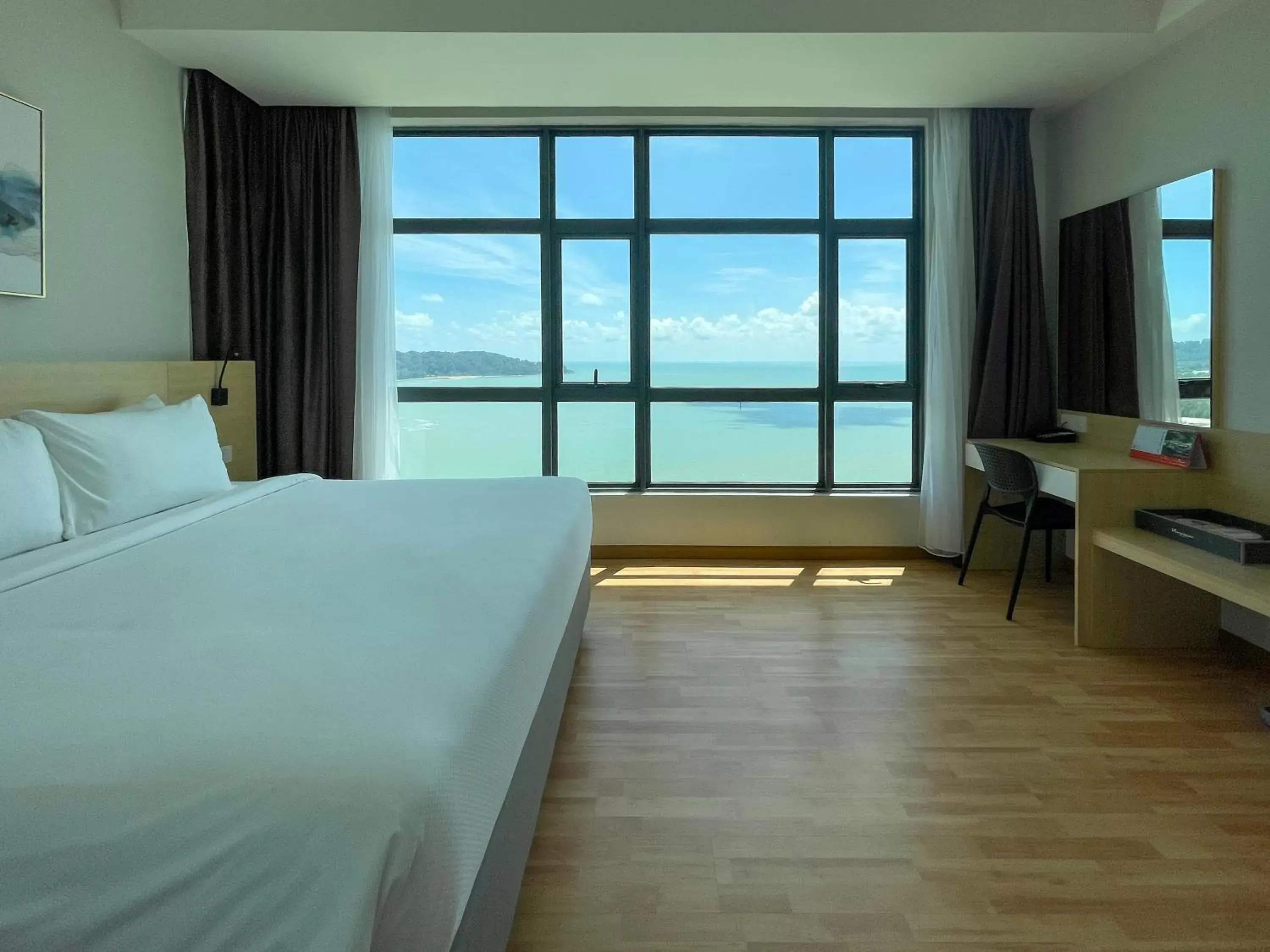 Bedroom, Mountain View in Swiss-Belhotel Kuantan