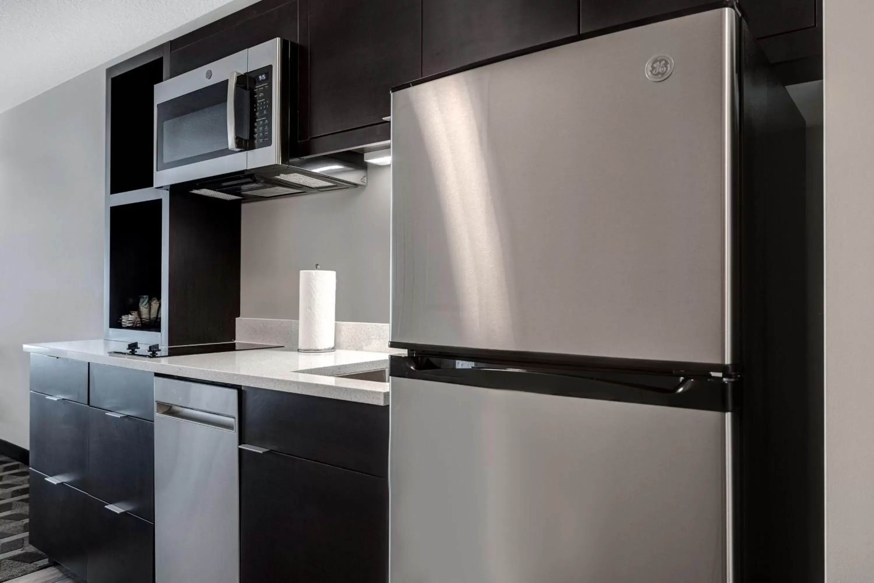 Kitchen or kitchenette, Kitchen/Kitchenette in TownePlace Suites by Marriott Monroe