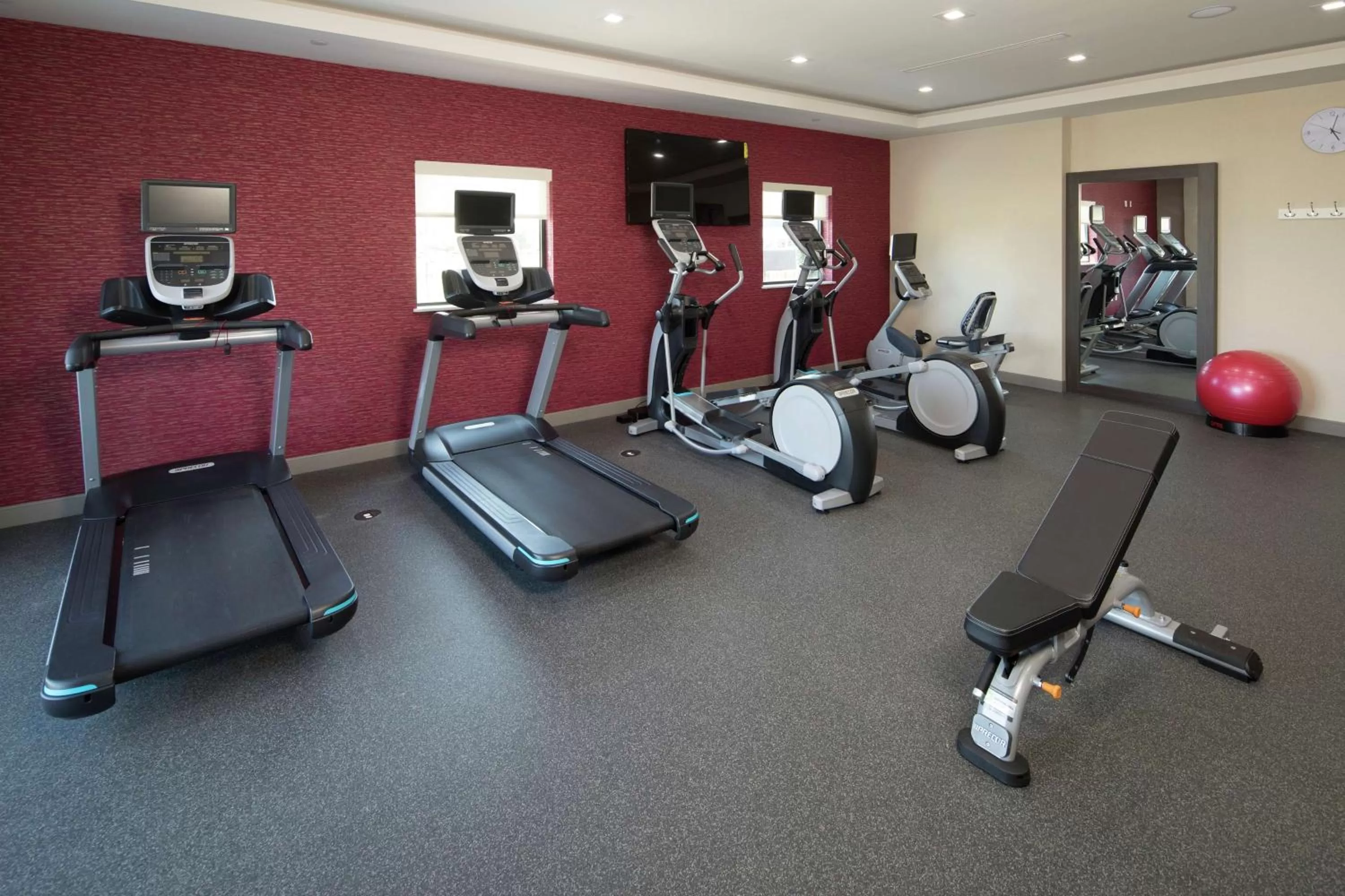 Fitness centre/facilities in Home2 Suites by Hilton Owasso