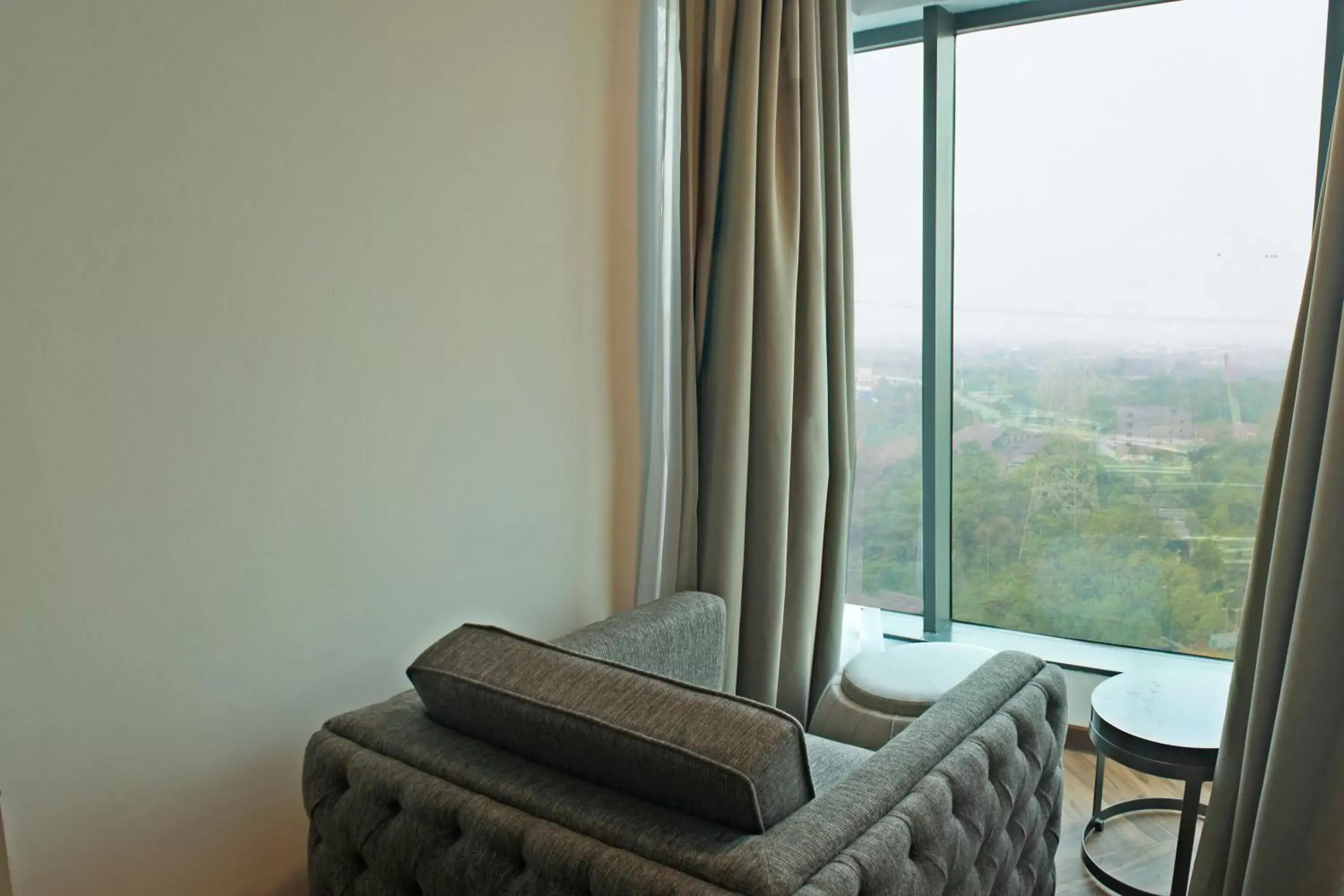 Living room, Seating Area in Vasaka Hotel Jakarta ex Teraskita Managed by Dafam