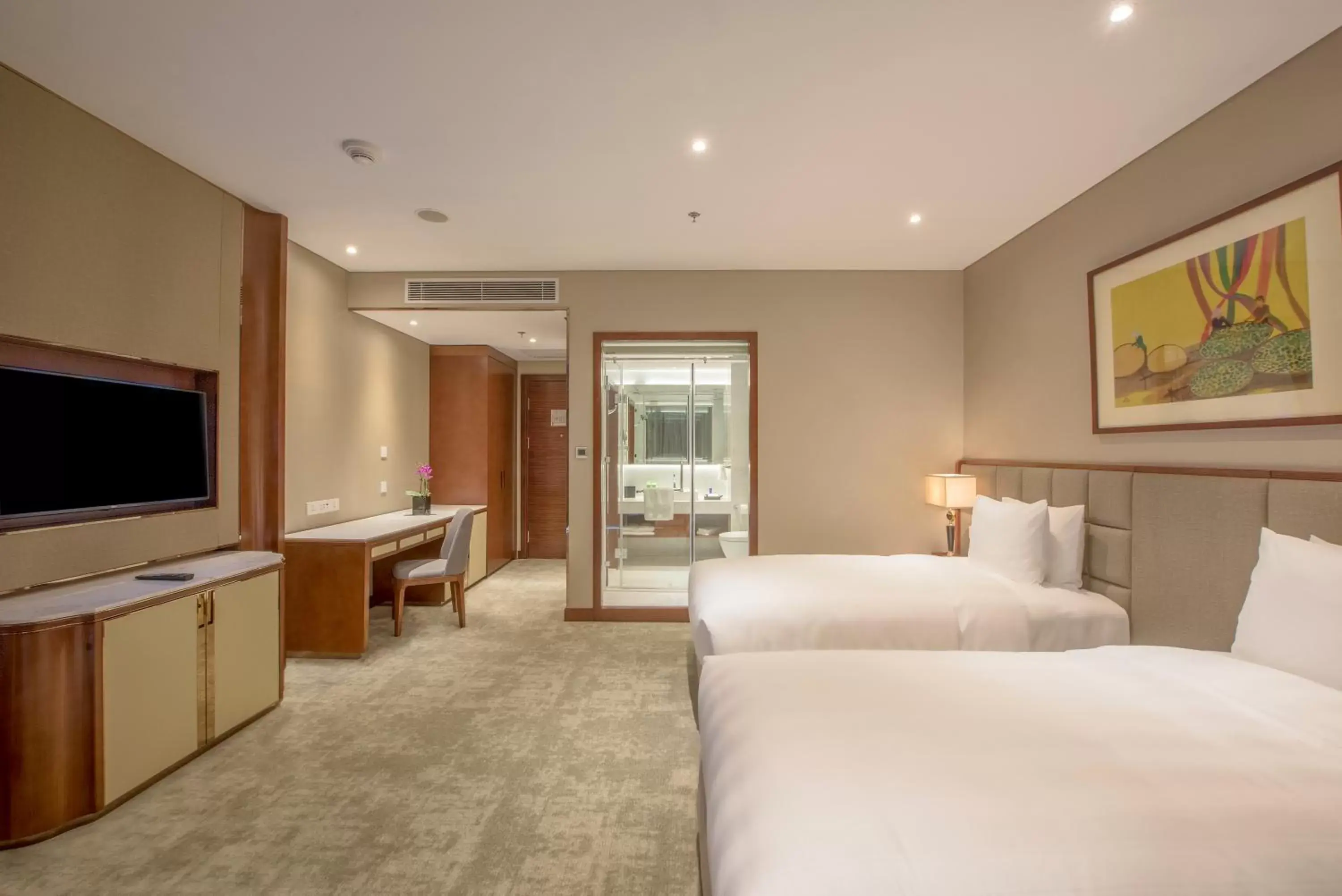 Bed, TV/Entertainment Center in Wyndham Garden Hanoi