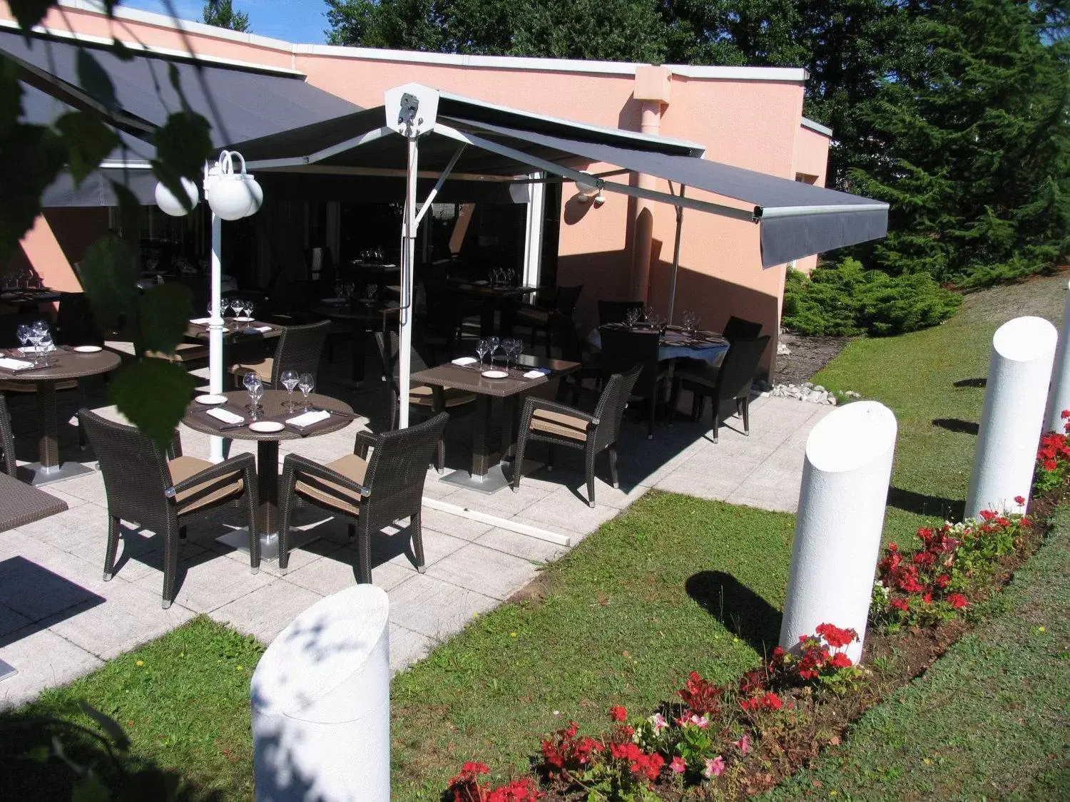 Balcony/Terrace, Restaurant/Places to Eat in Best Western Plus La Fayette Hotel et SPA