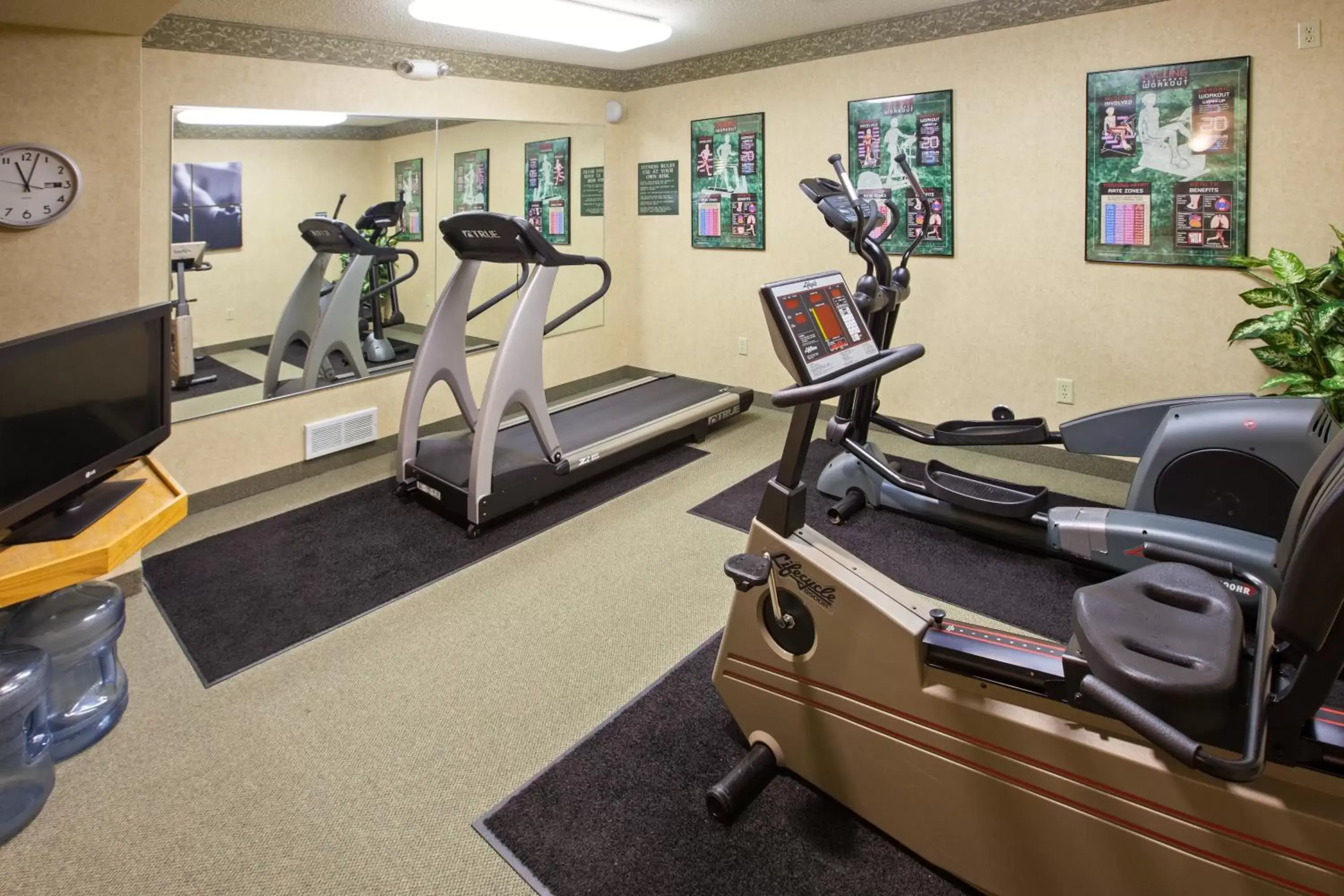 Fitness centre/facilities, Fitness Center/Facilities in Baymont by Wyndham Mishawaka South Bend Area