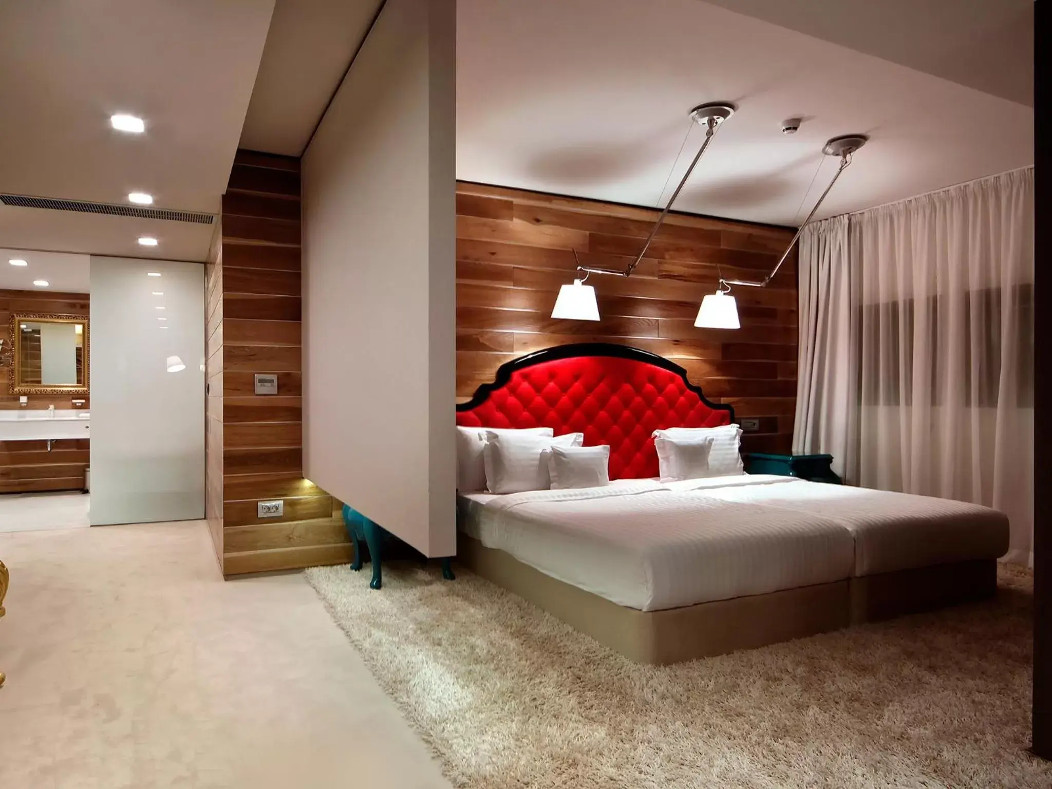 Photo of the whole room, Bed in Graffit Gallery Design Hotel