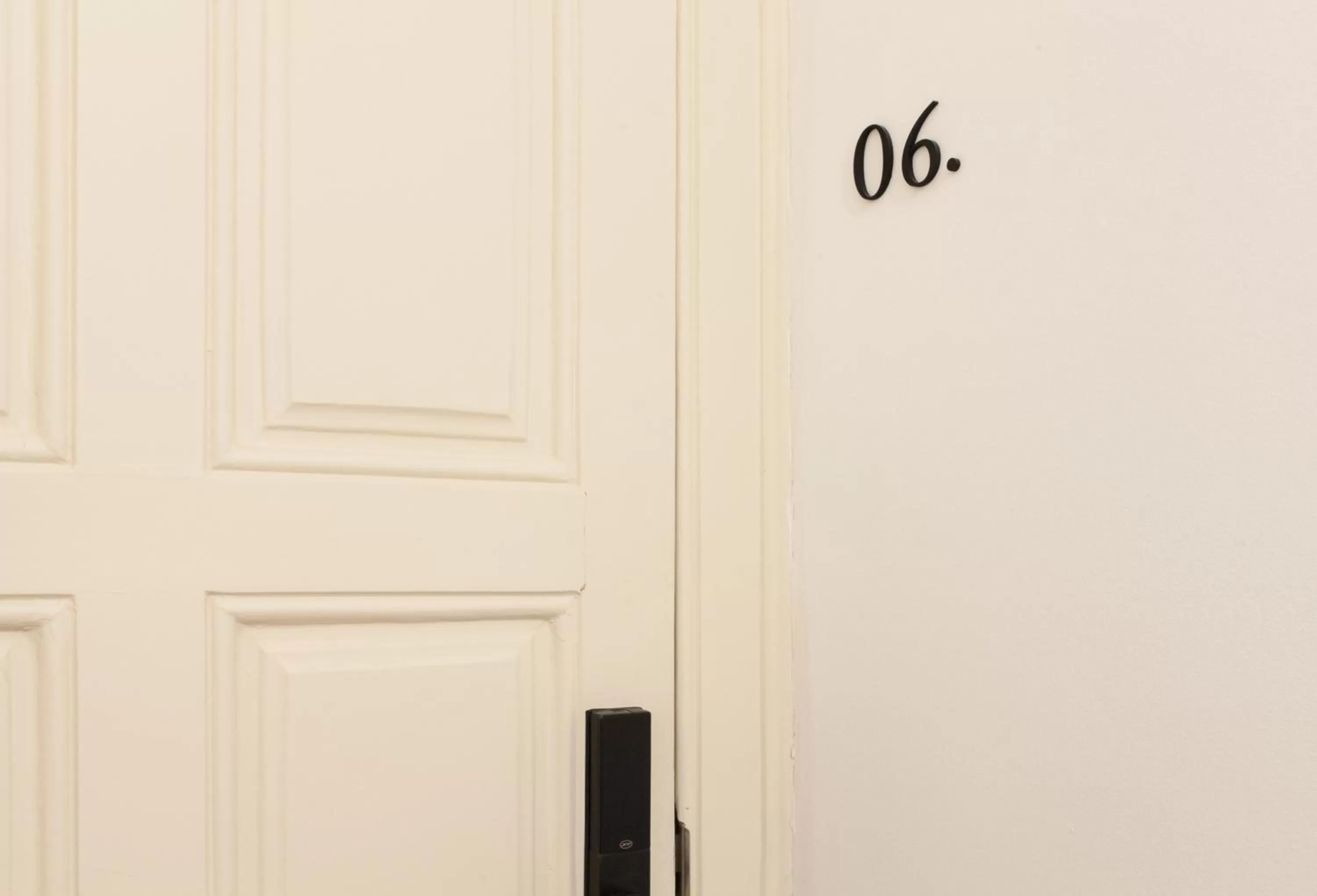 Photo of the whole room, TV/Entertainment Center in Alameda Suites @ Porto River