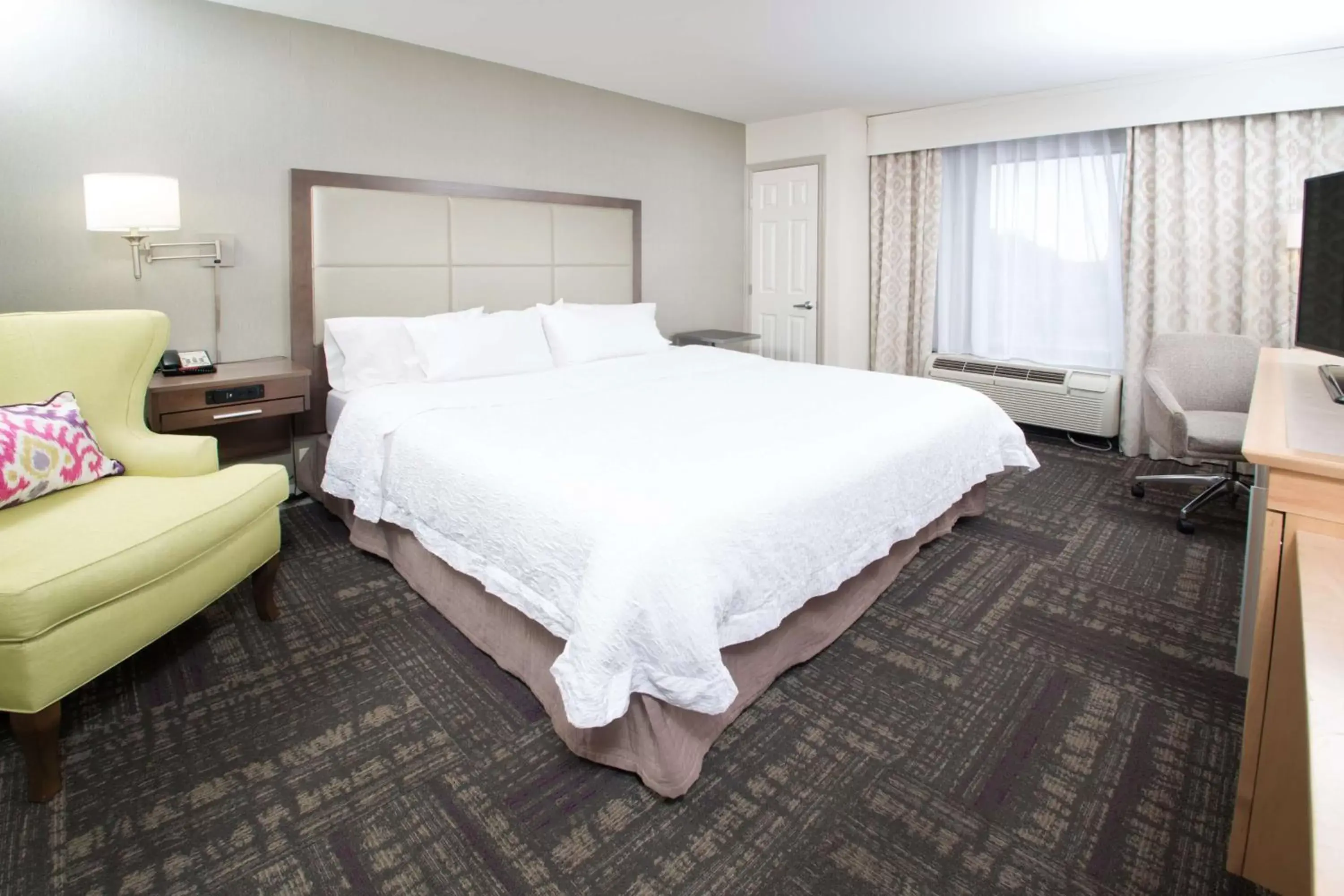 Bedroom, Bed in Hampton Inn & Suites Wilson I-95