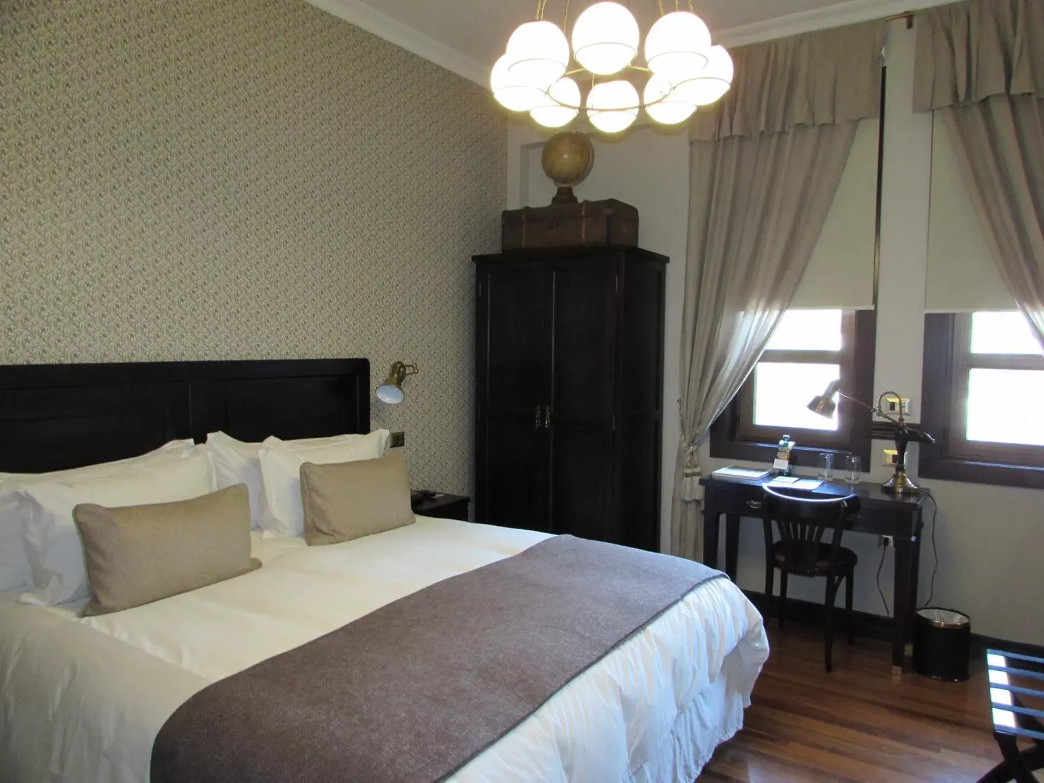Photo of the whole room, Bed in Hotel Boutique Castillo Rojo