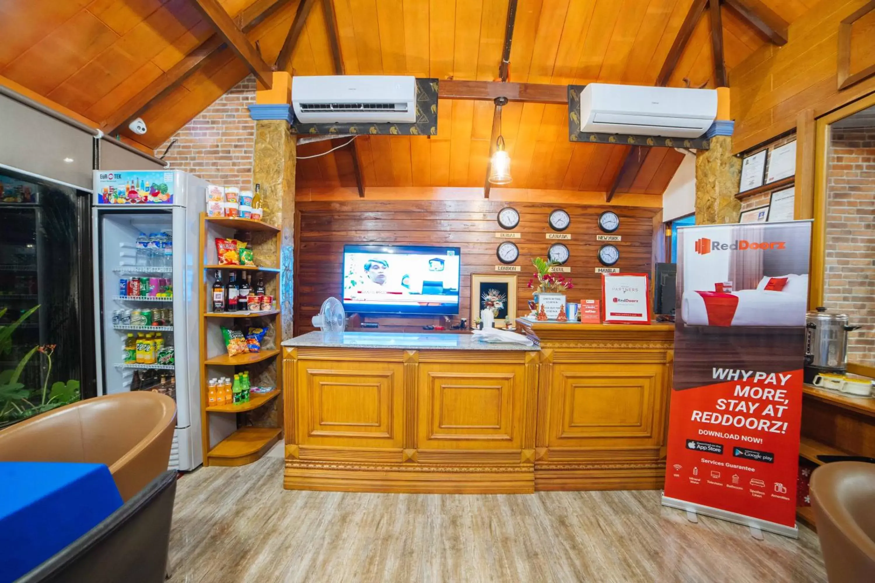 Lobby or reception in RedDoorz Plus @ Starhomes Olivianville Lobby or reception in RedDoorz Plus @ Starhomes Olivianville