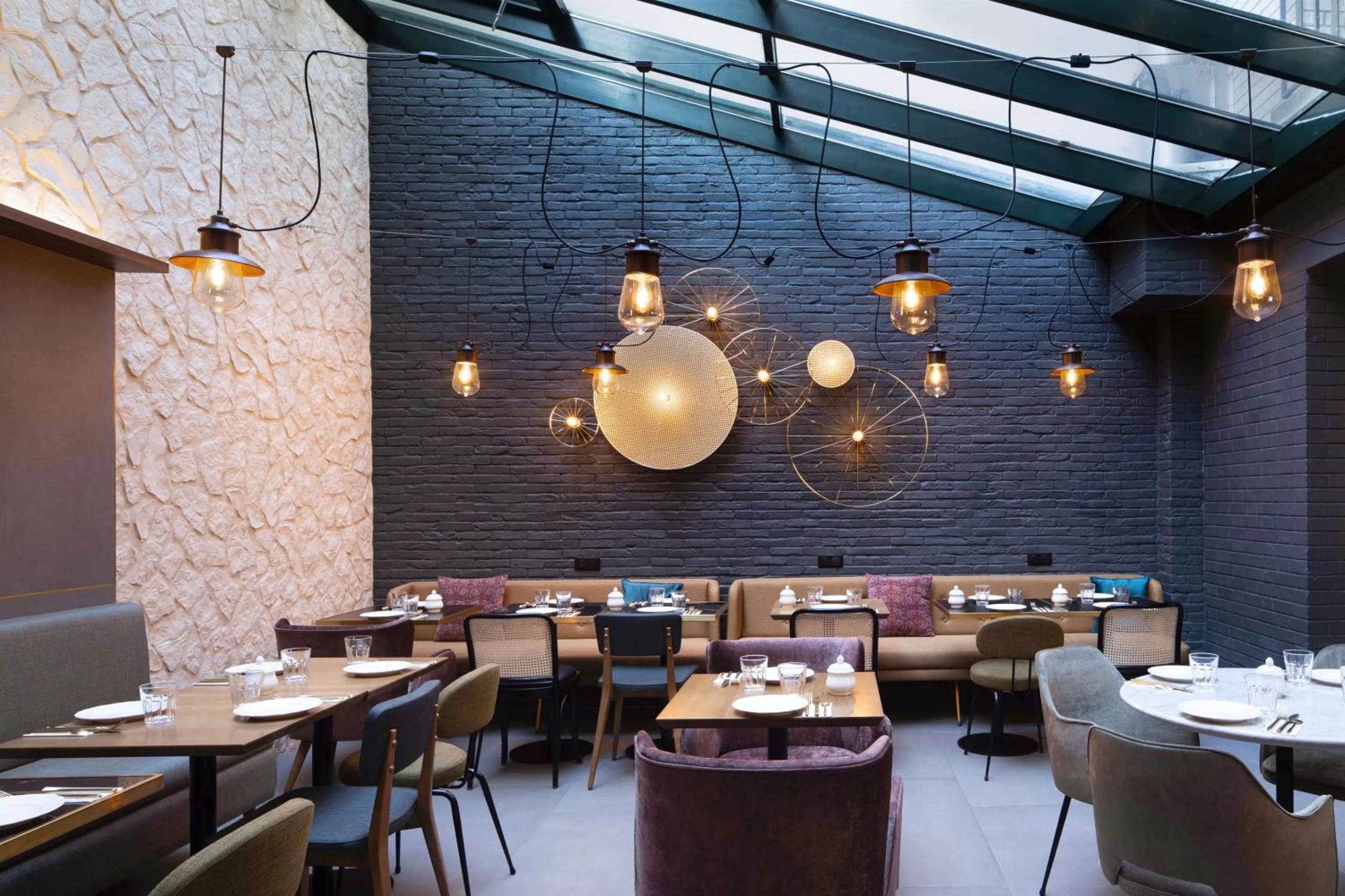 Restaurant/places to eat in Maison 46