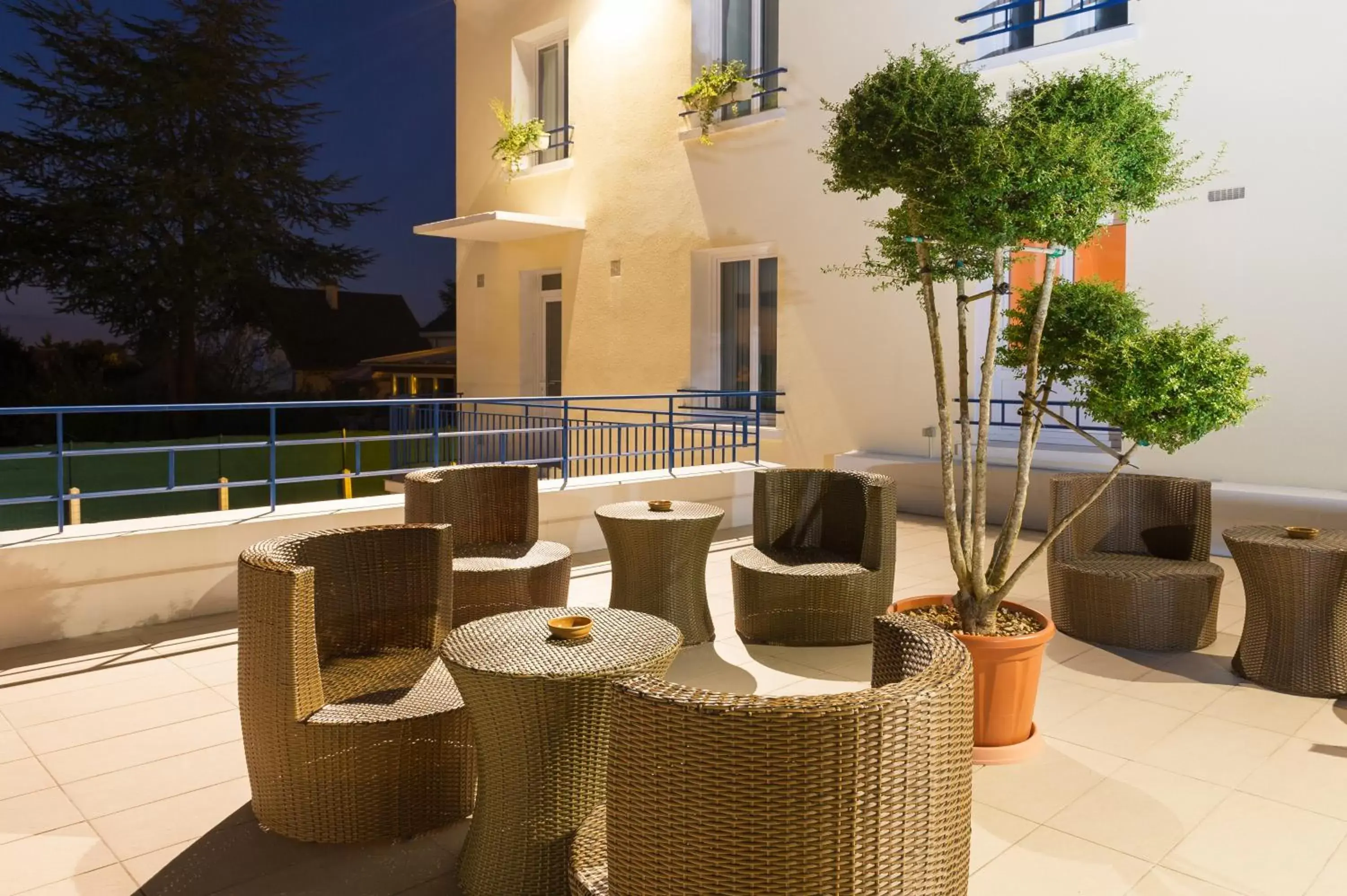 Balcony/Terrace in Best Western Le Vinci Loire Valley