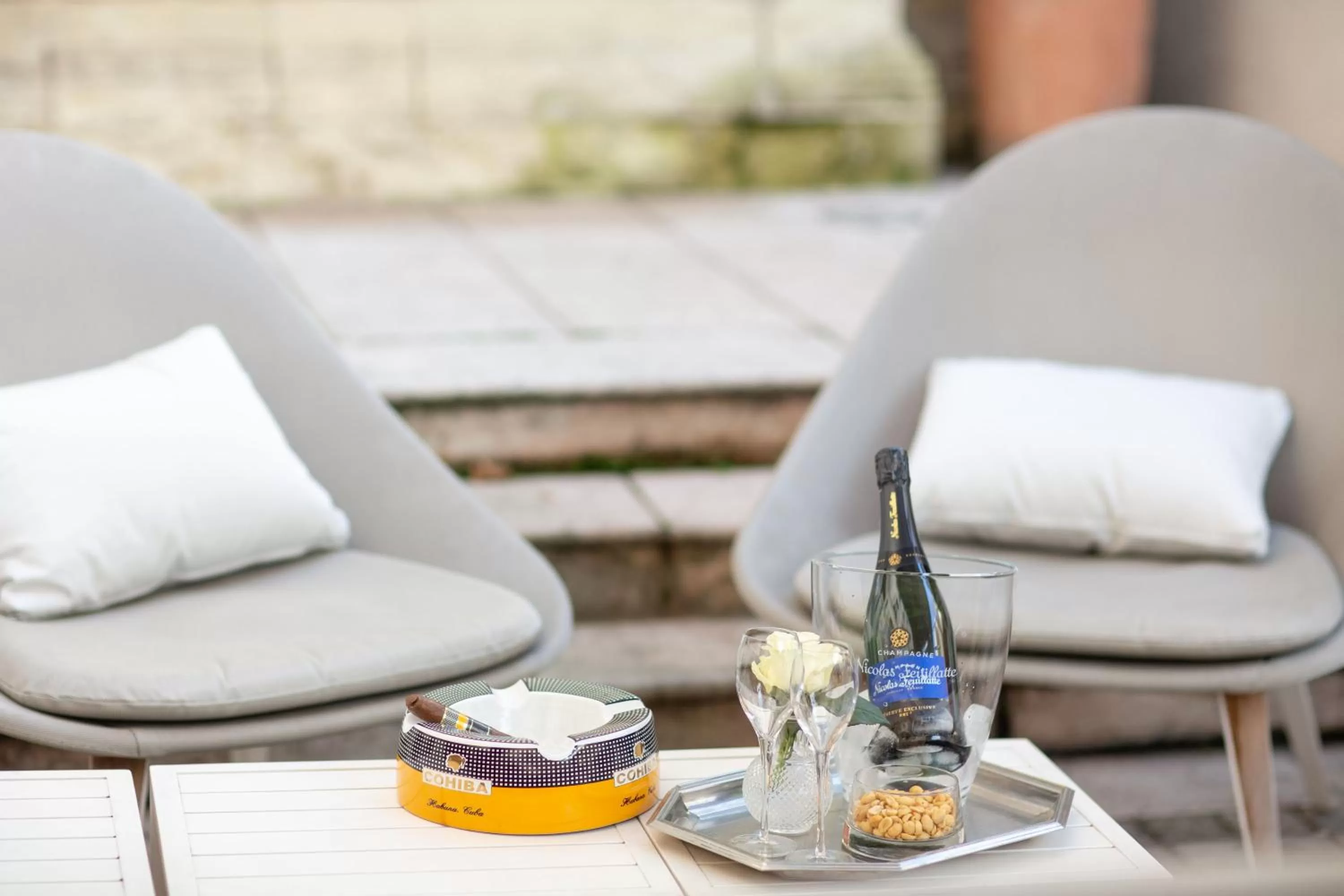 Patio in Hôtel Pavillon Bastille