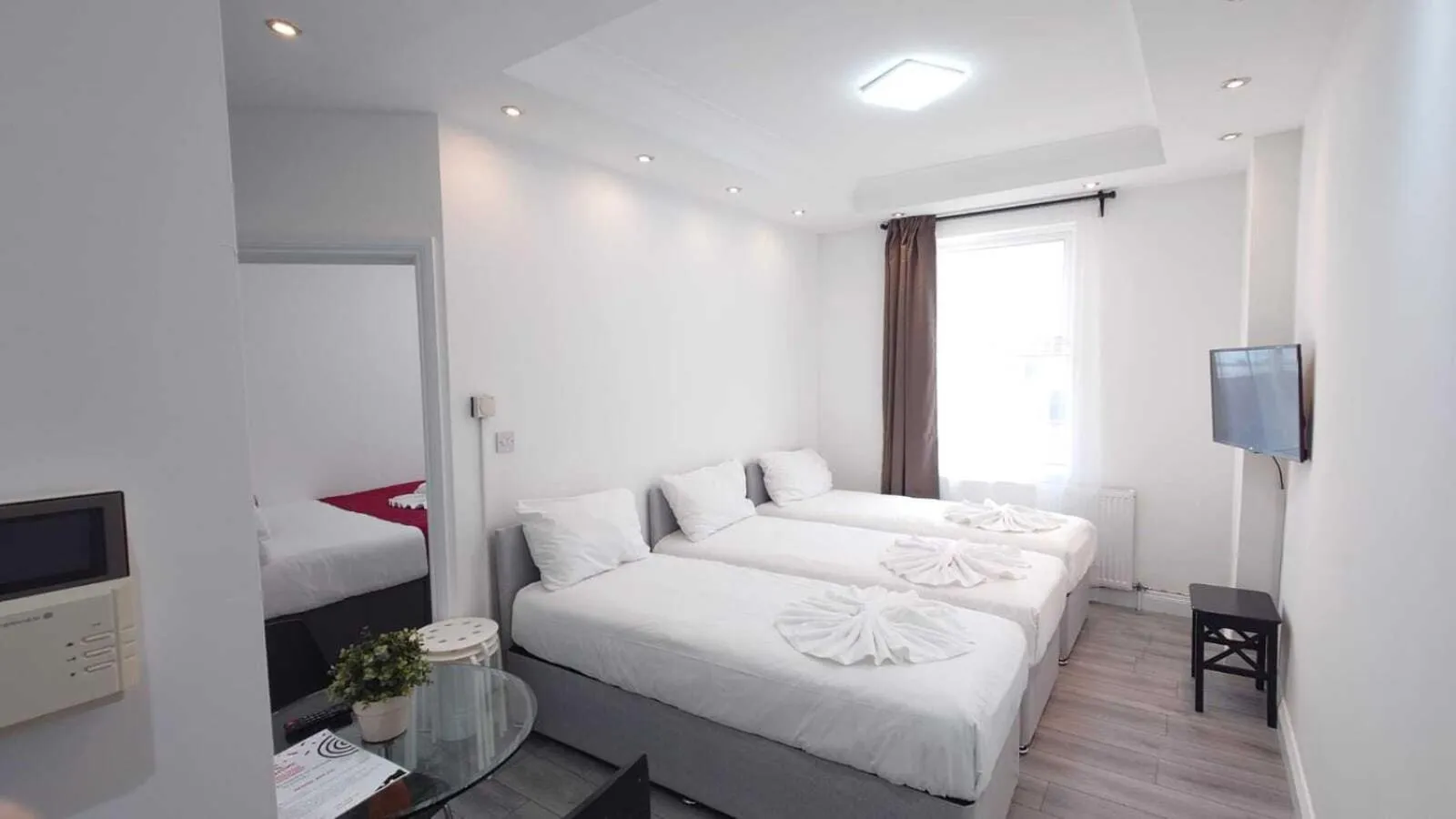 Bedroom, Bed in Kings Cross Apartment