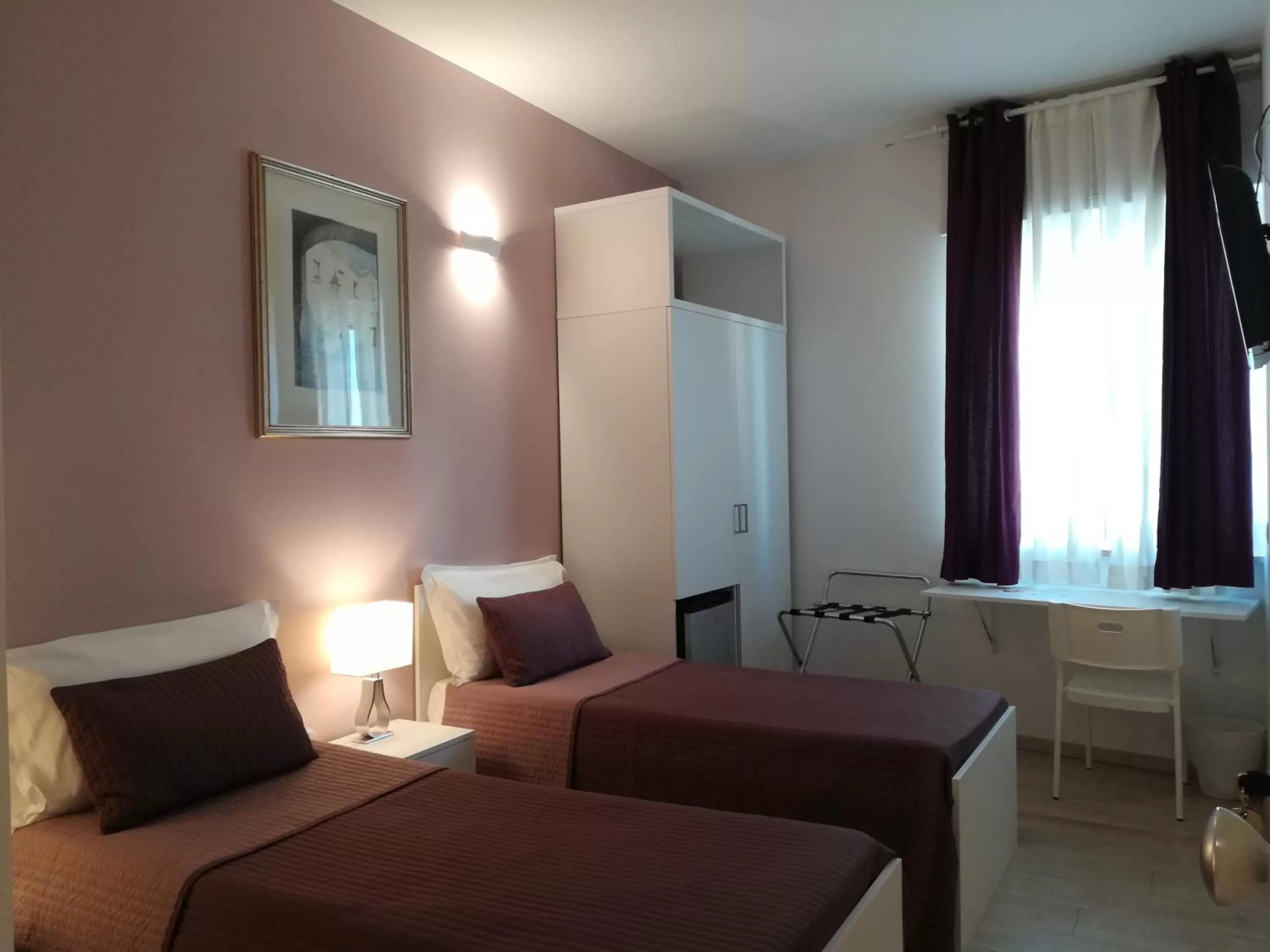 Photo of the whole room, Bed in Dimora Francesca