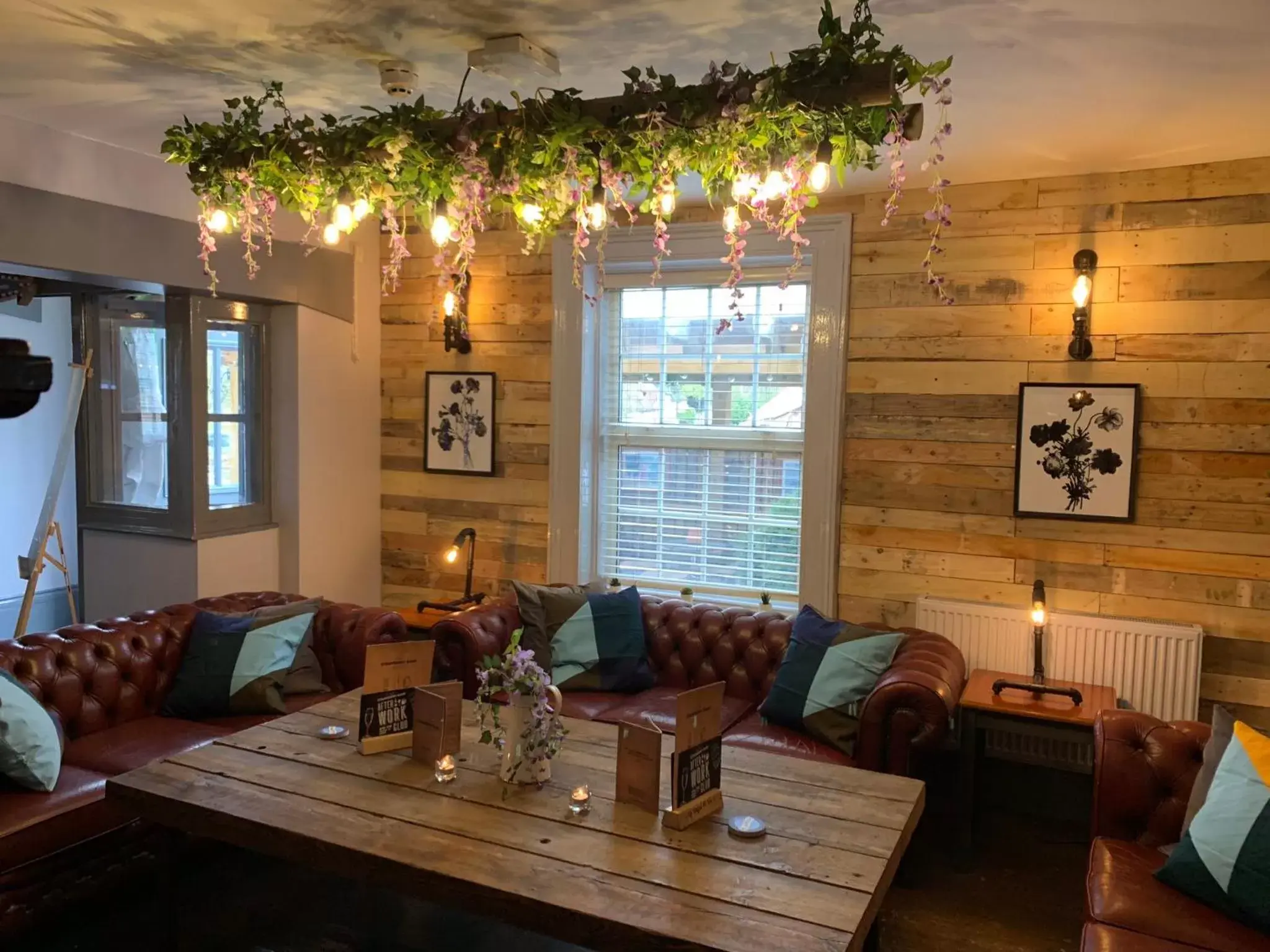 Seating Area in Strawberry Bank Hotel, NEC