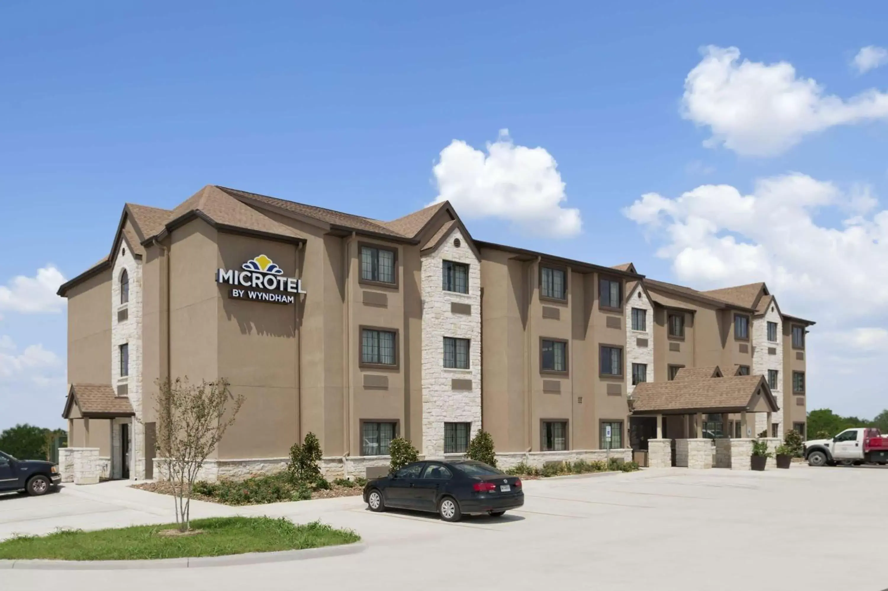 Property Building in Microtel Inn & Suites Gonzales TX