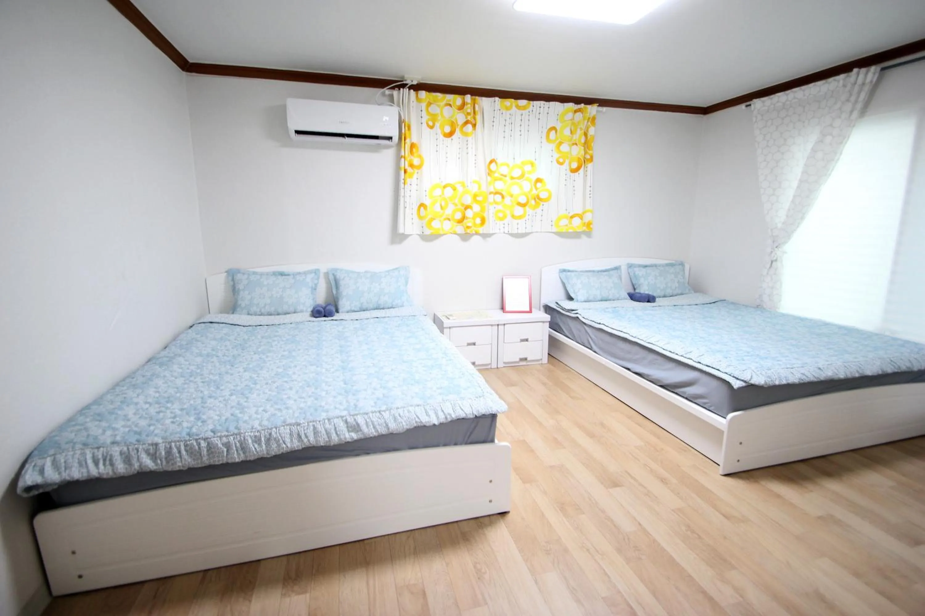 Bedroom, Bed in Jeong House