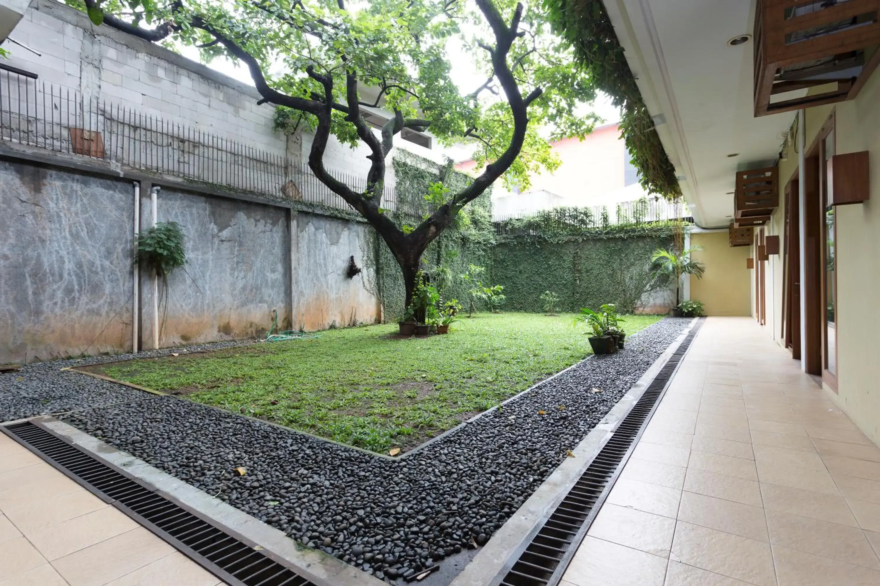 Property building, Garden in RedDoorz Plus near Cilandak Town Square 2