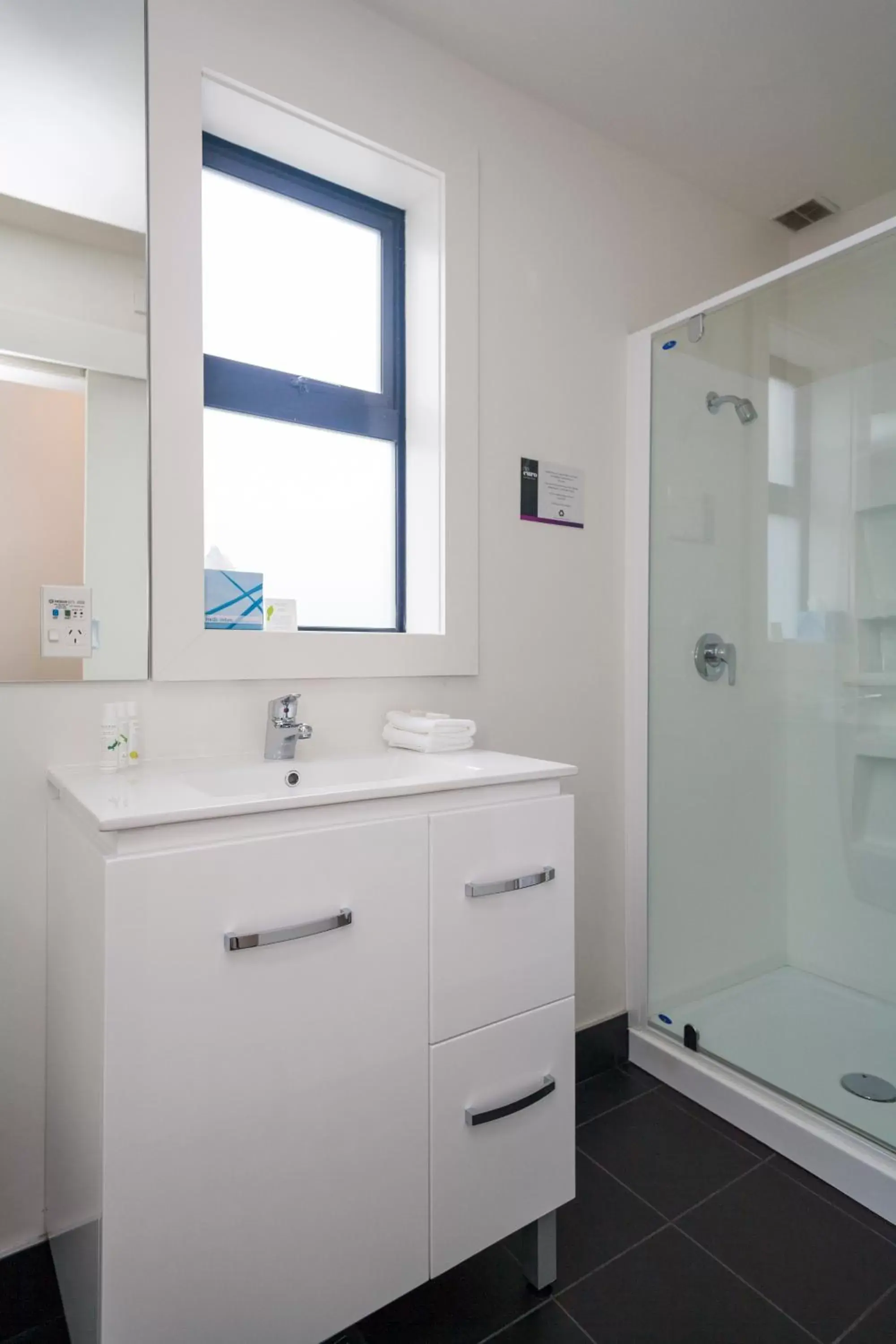 Bathroom in 315 Euro Motel and Serviced Apartments