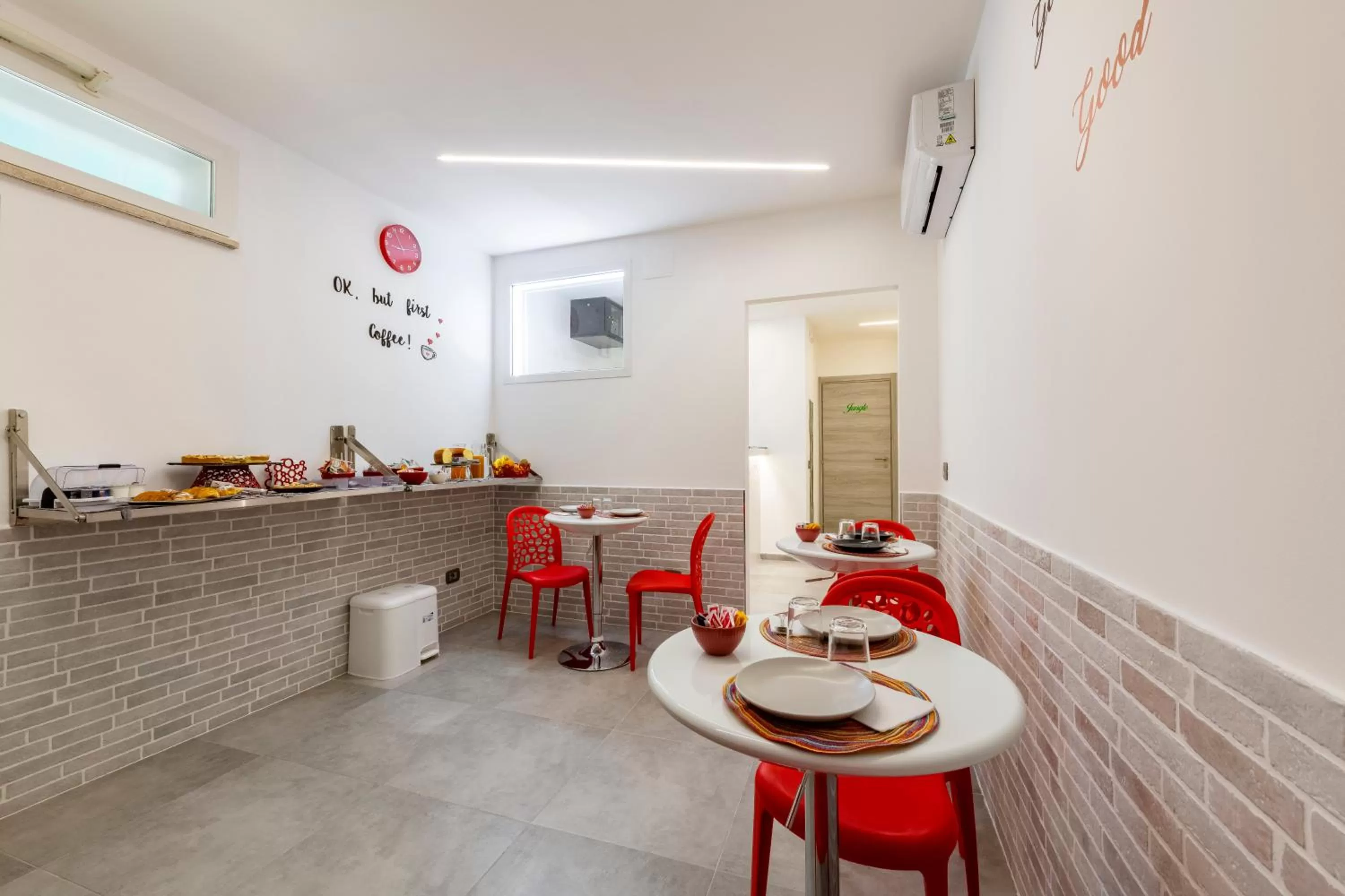 Breakfast, Restaurant/Places to Eat in BNB Aria di Mare