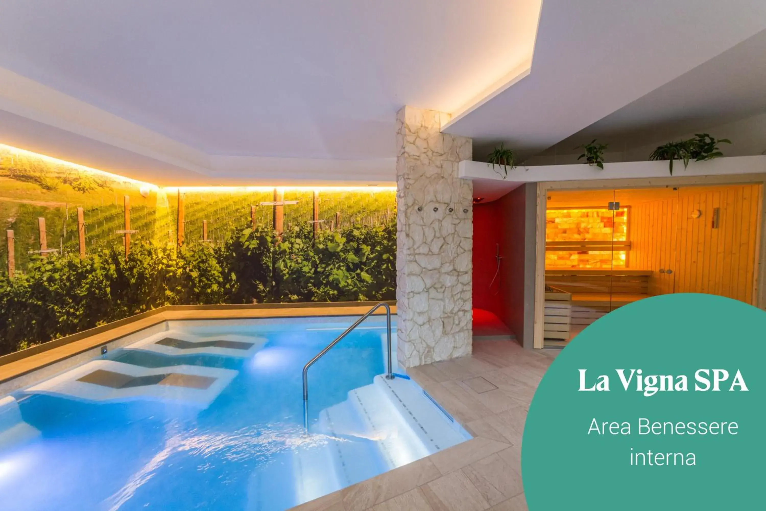 Hot Tub, Swimming Pool in Wine Hotel San Giacomo Activity & Wellness