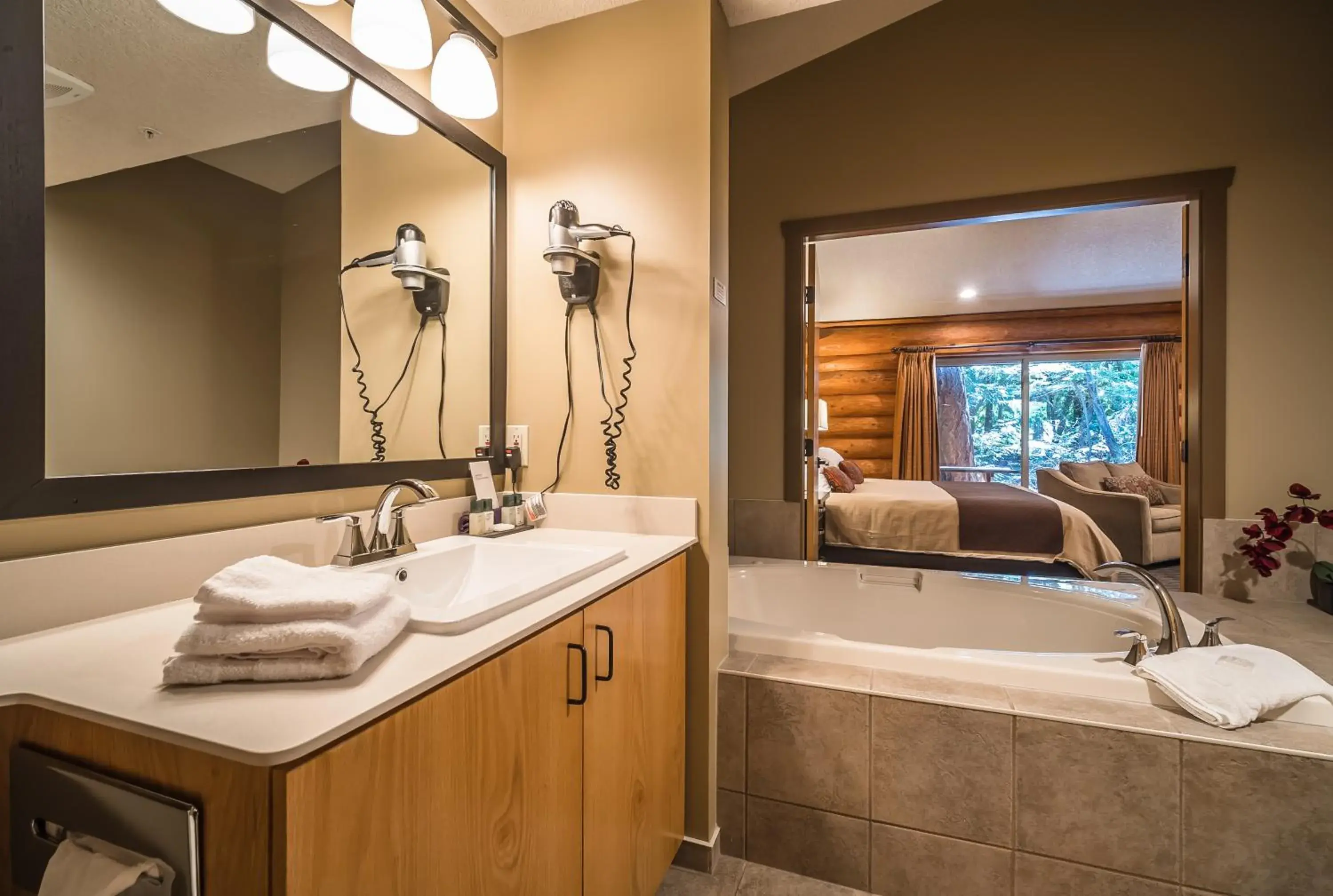 Bathroom in Tigh-Na-Mara Resort & Conference Centre