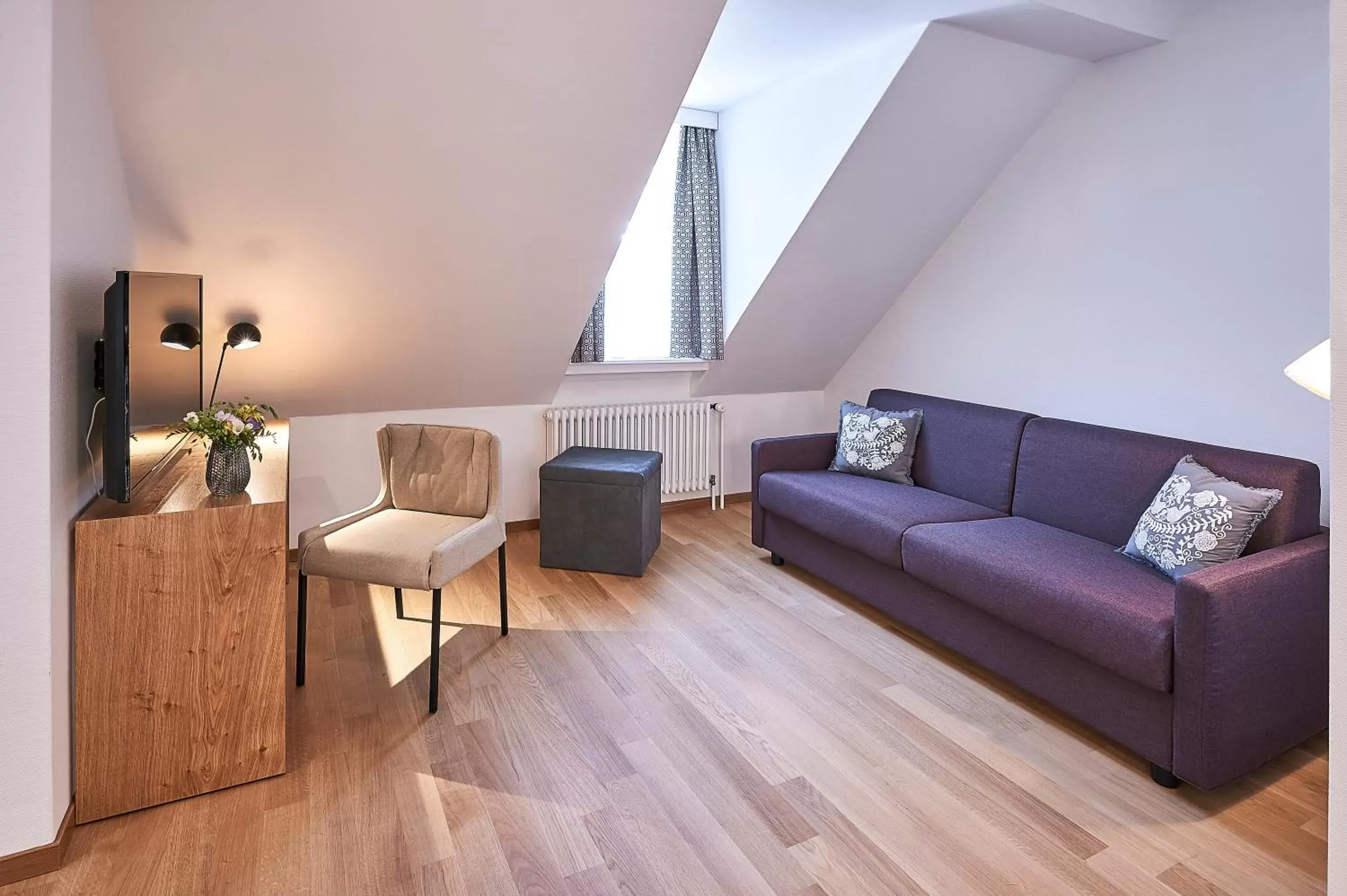 Photo of the whole room, Seating Area in Hotel Central Luzern