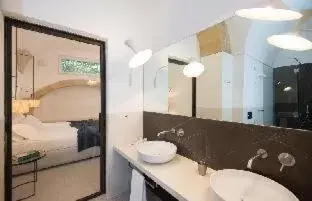 Bathroom in Palazzo De Noha - Boutique Hotel