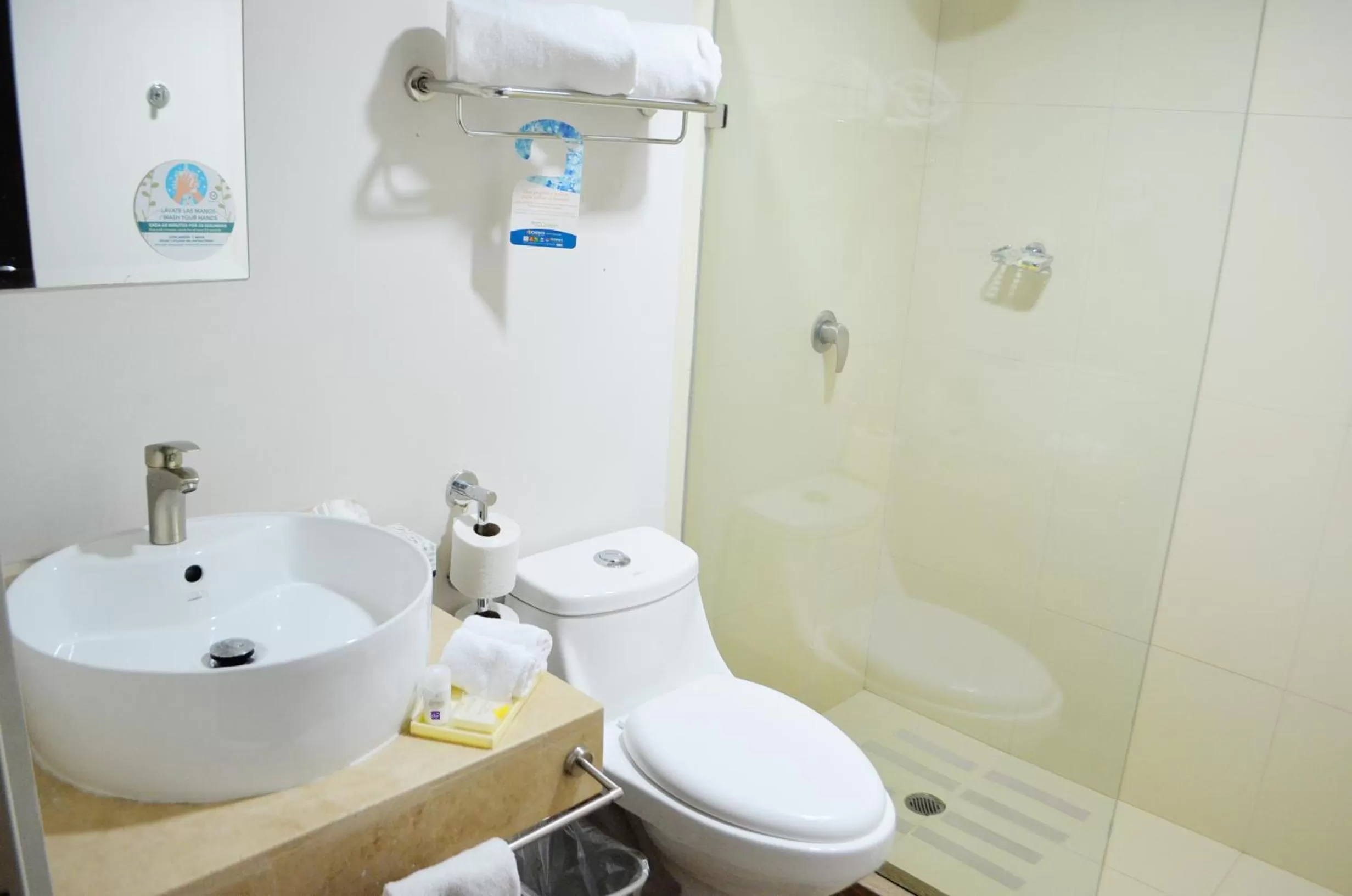 Bathroom in Sleep Inn Mazatlan