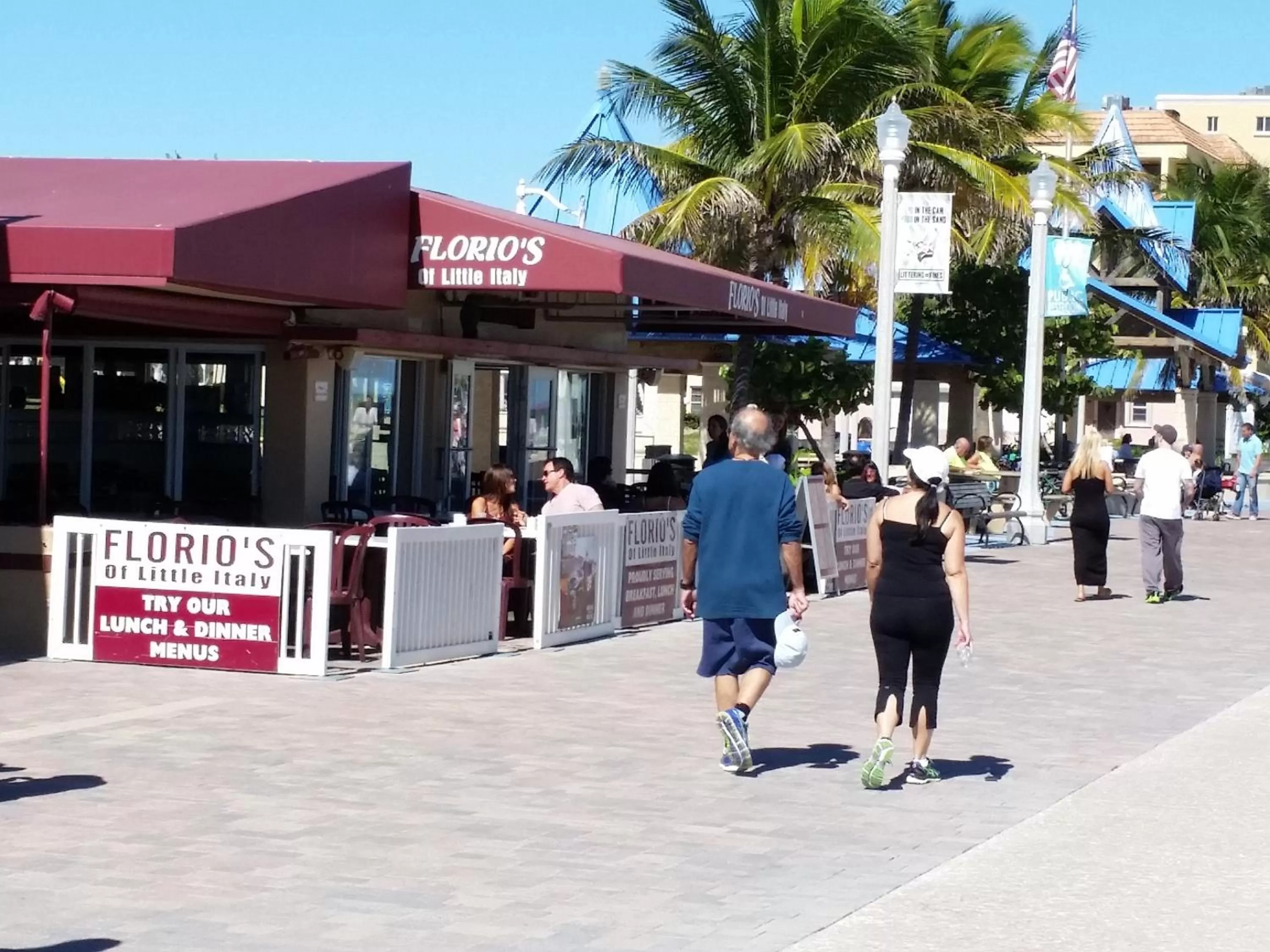 Restaurant/places to eat in Hollywood Broadwalk Oceanside Hotel