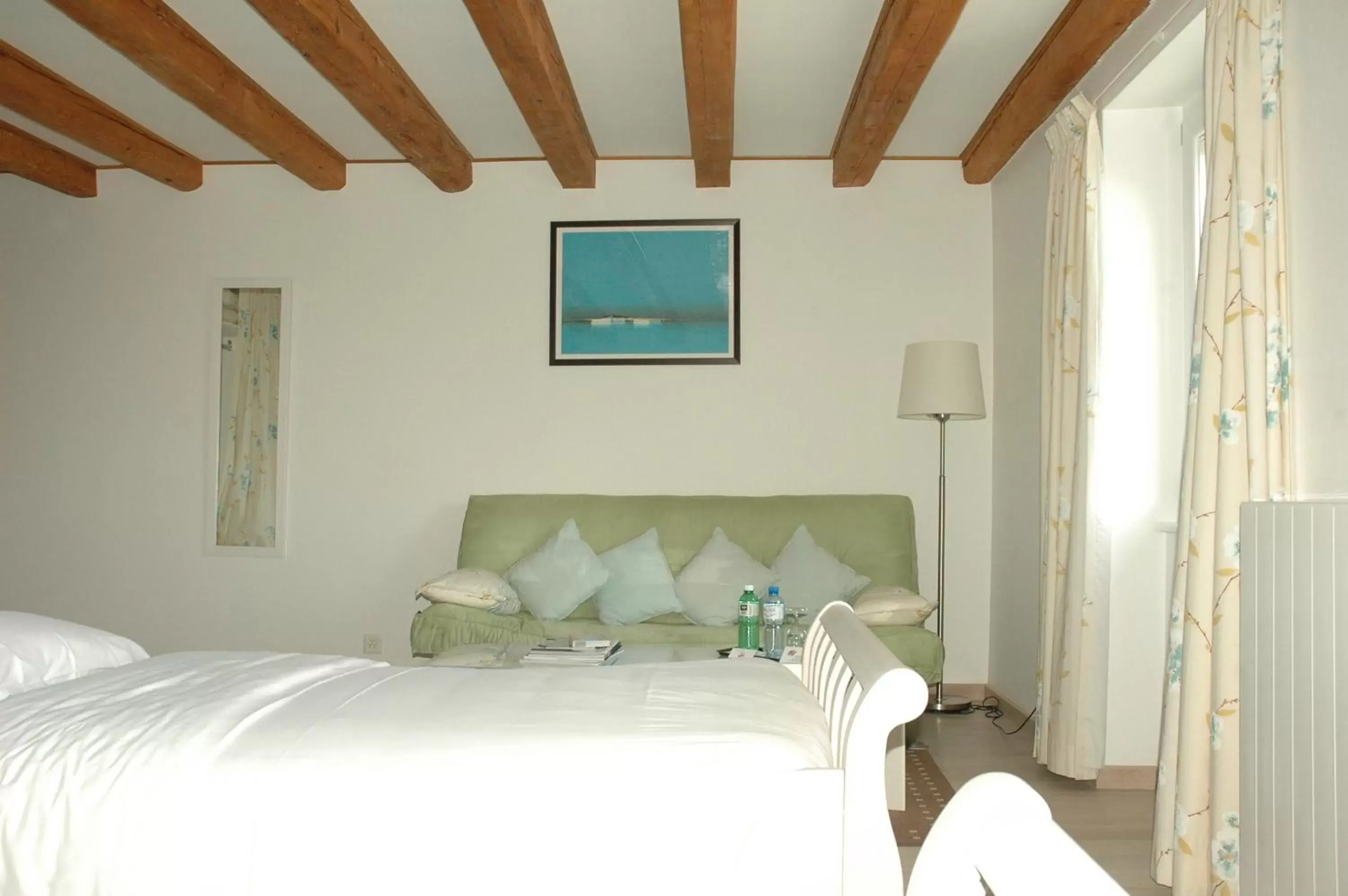 Bed in Auberge de Dully