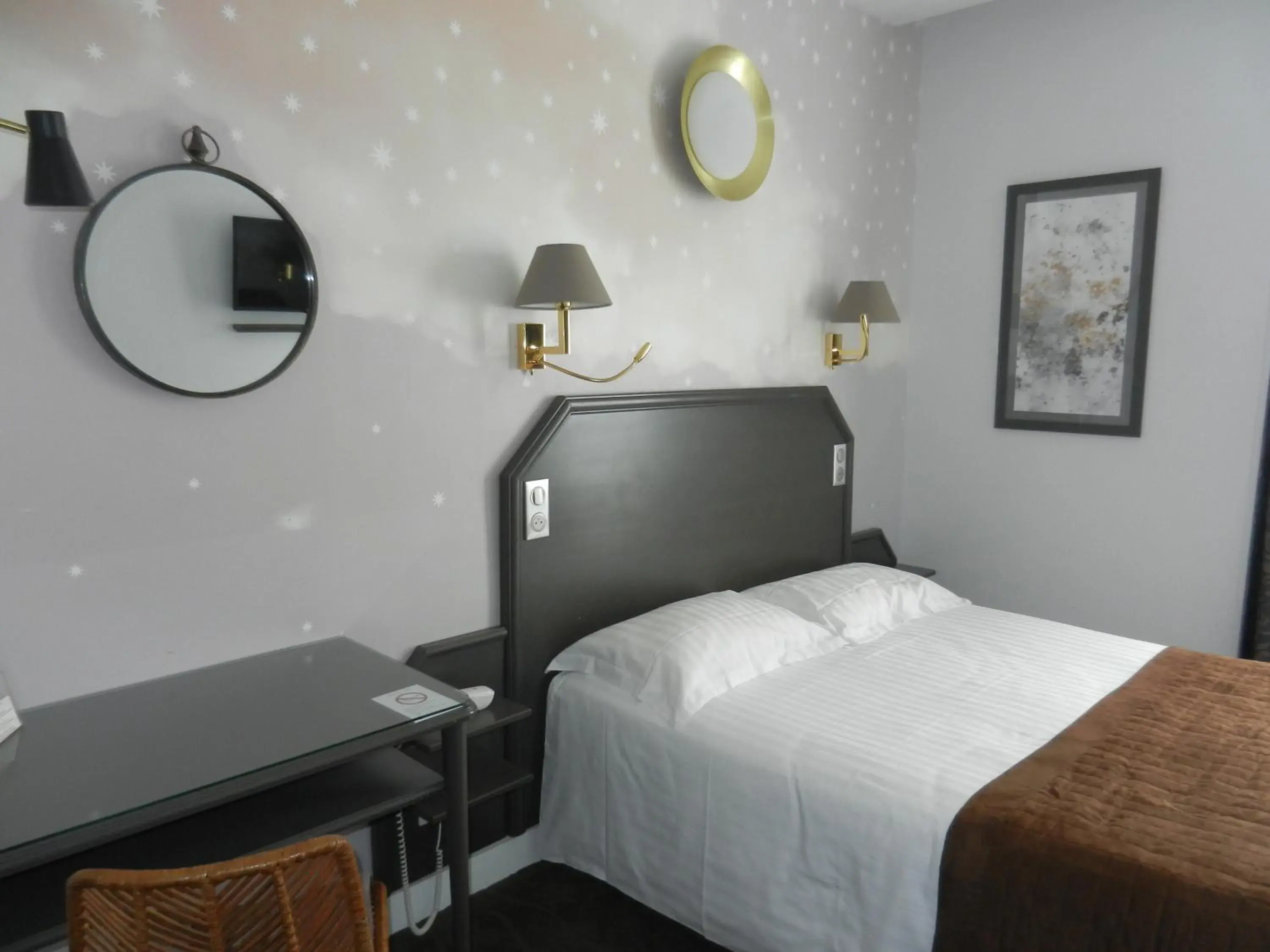 Bedroom, Bed in Hotel du Pré