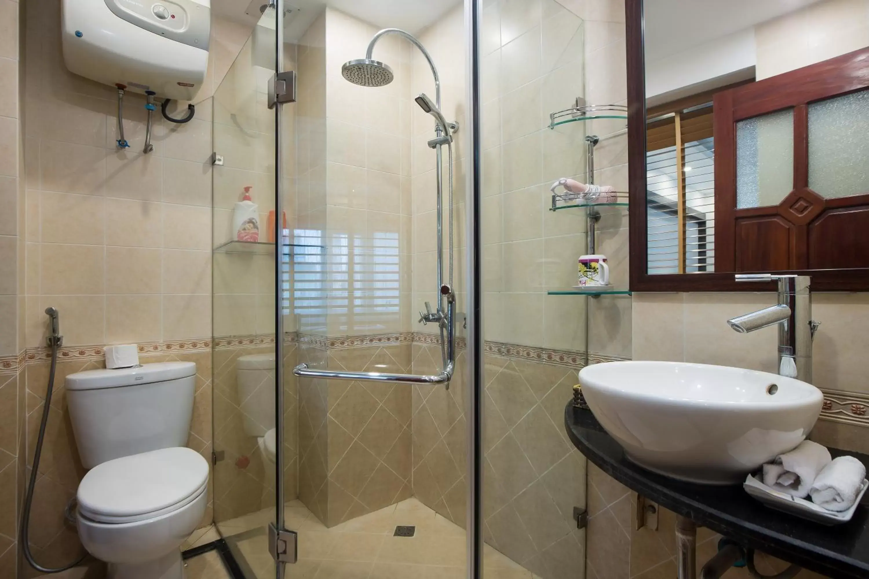 Shower, Bathroom in Splendid Star Grand Hotel and Spa