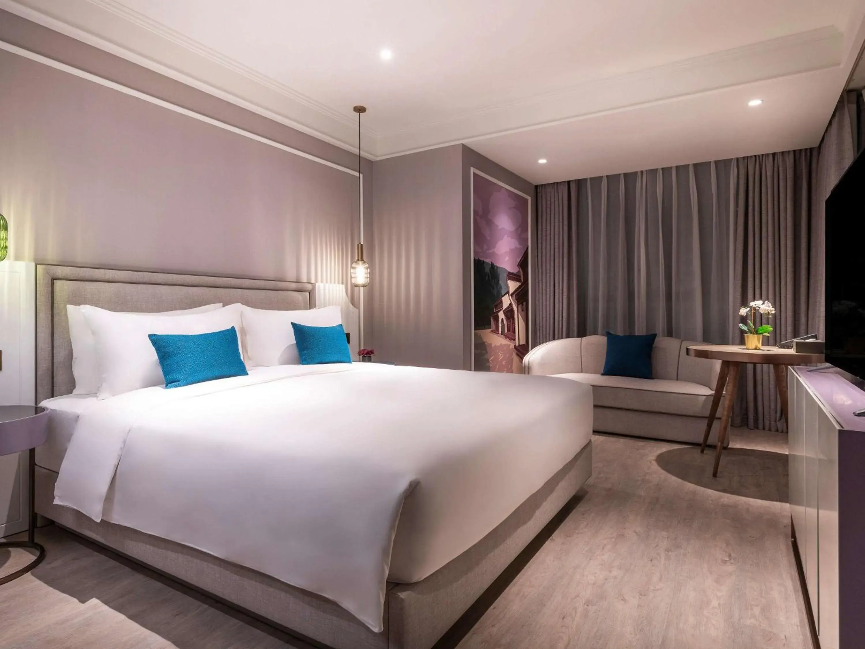 Photo of the whole room, Bed in Mercure Hangzhou Xixi Wetland