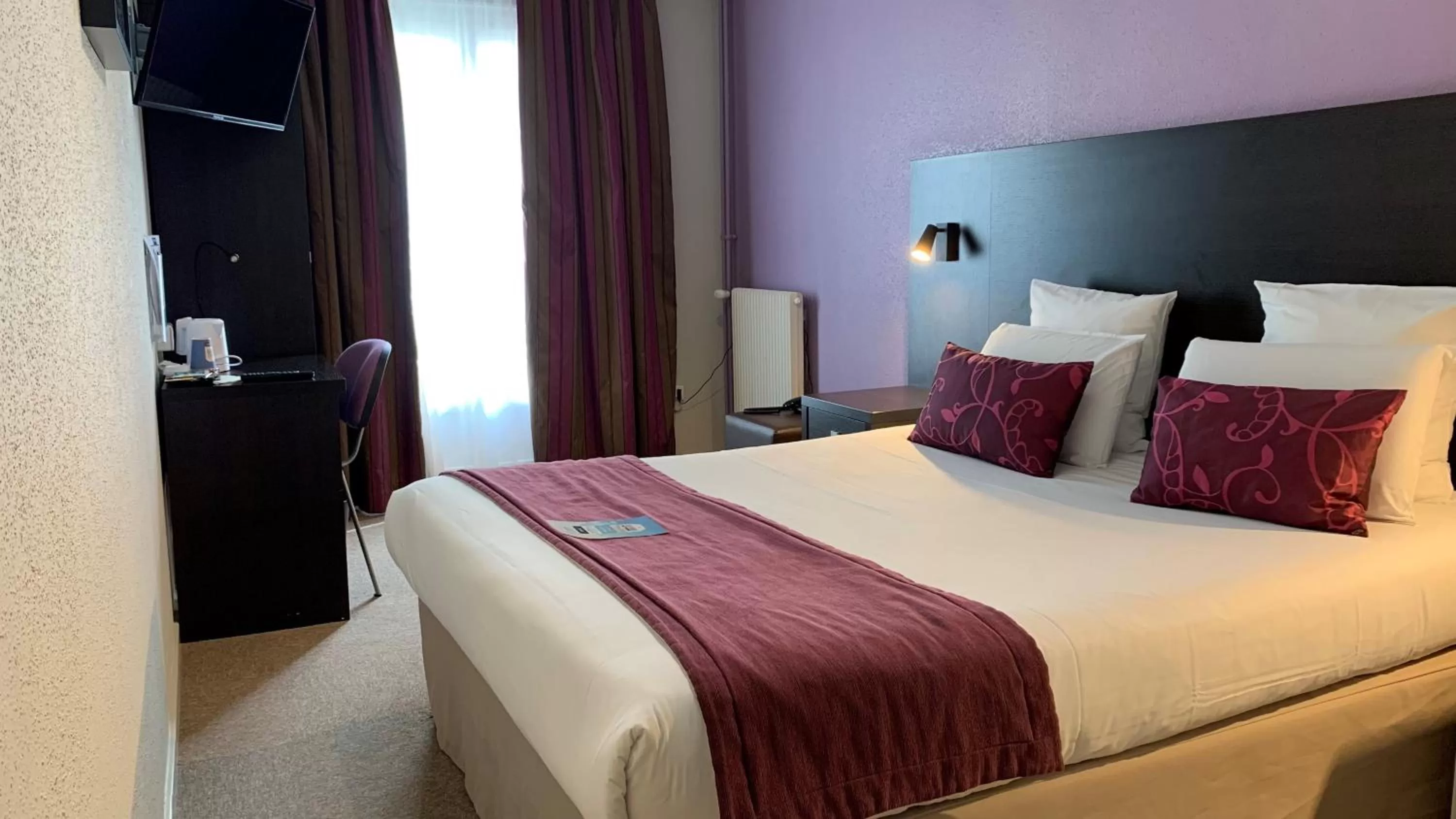 Photo of the whole room, Bed in Kyriad Chalon-Sur-Saone Centre